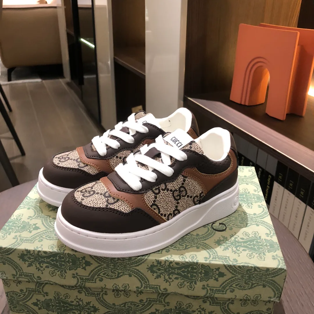 Women's Sneakers GUCCI 18445136