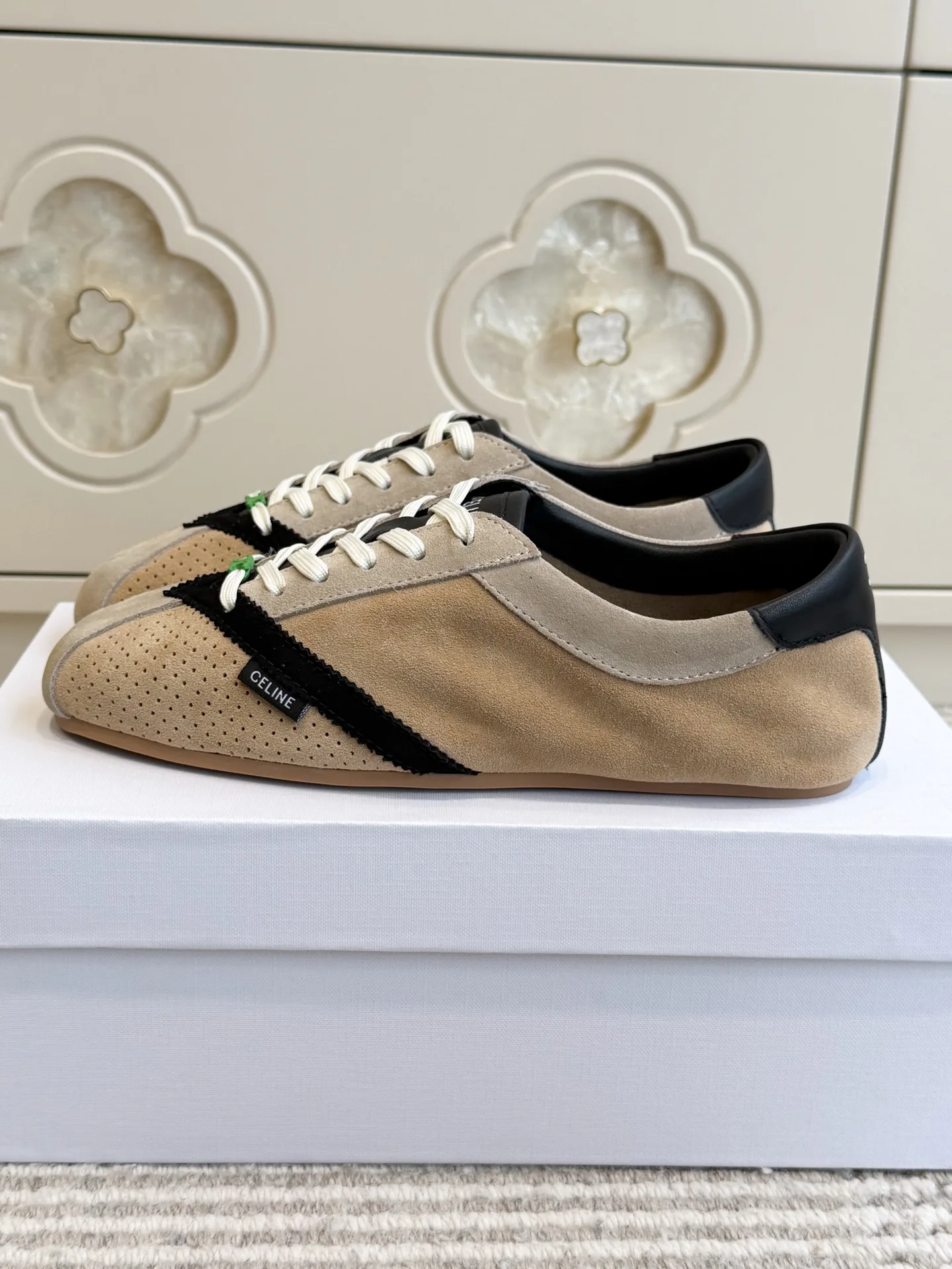 Women's Sneakers CELINE 18006526