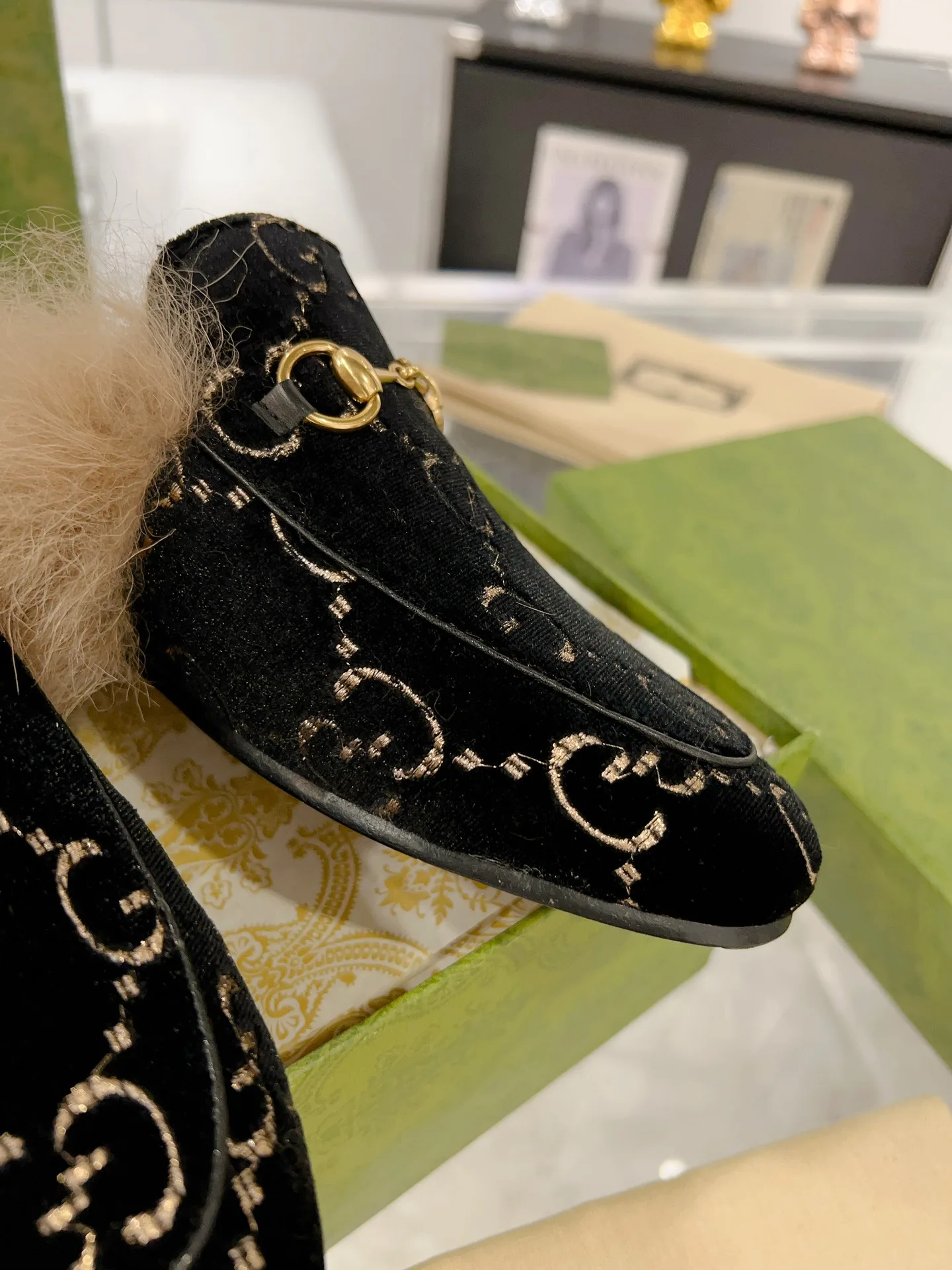 Women's Loafers And Moccasins GUCCI 18414238