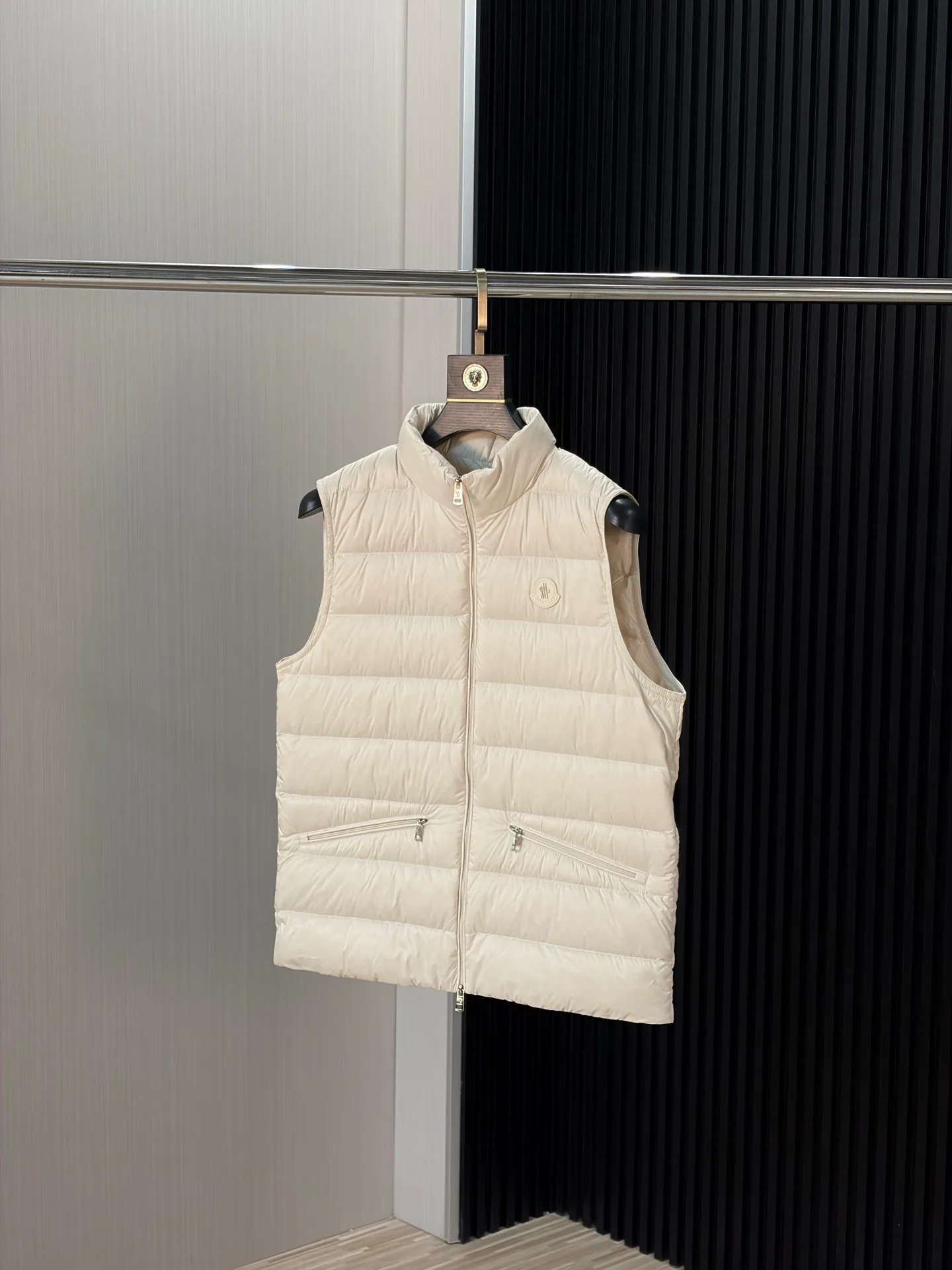 Women's Vests MONCLER 17944006
