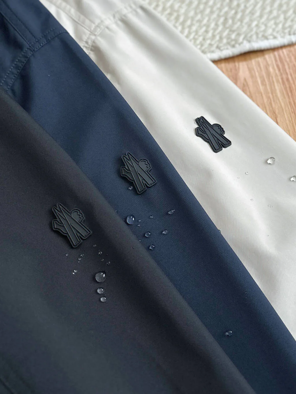 Men's Jackets And Down Jackets MONCLER 17852183