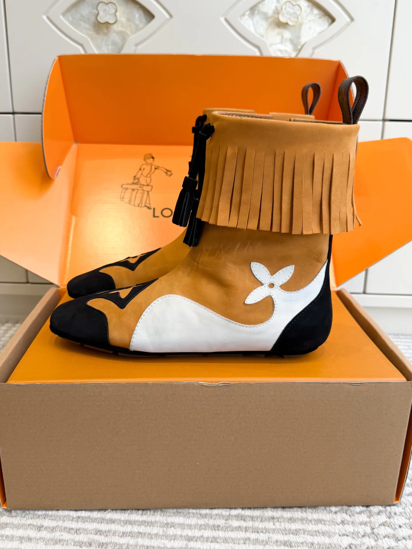 Women's Booties LOUIS VUITTON 18261134