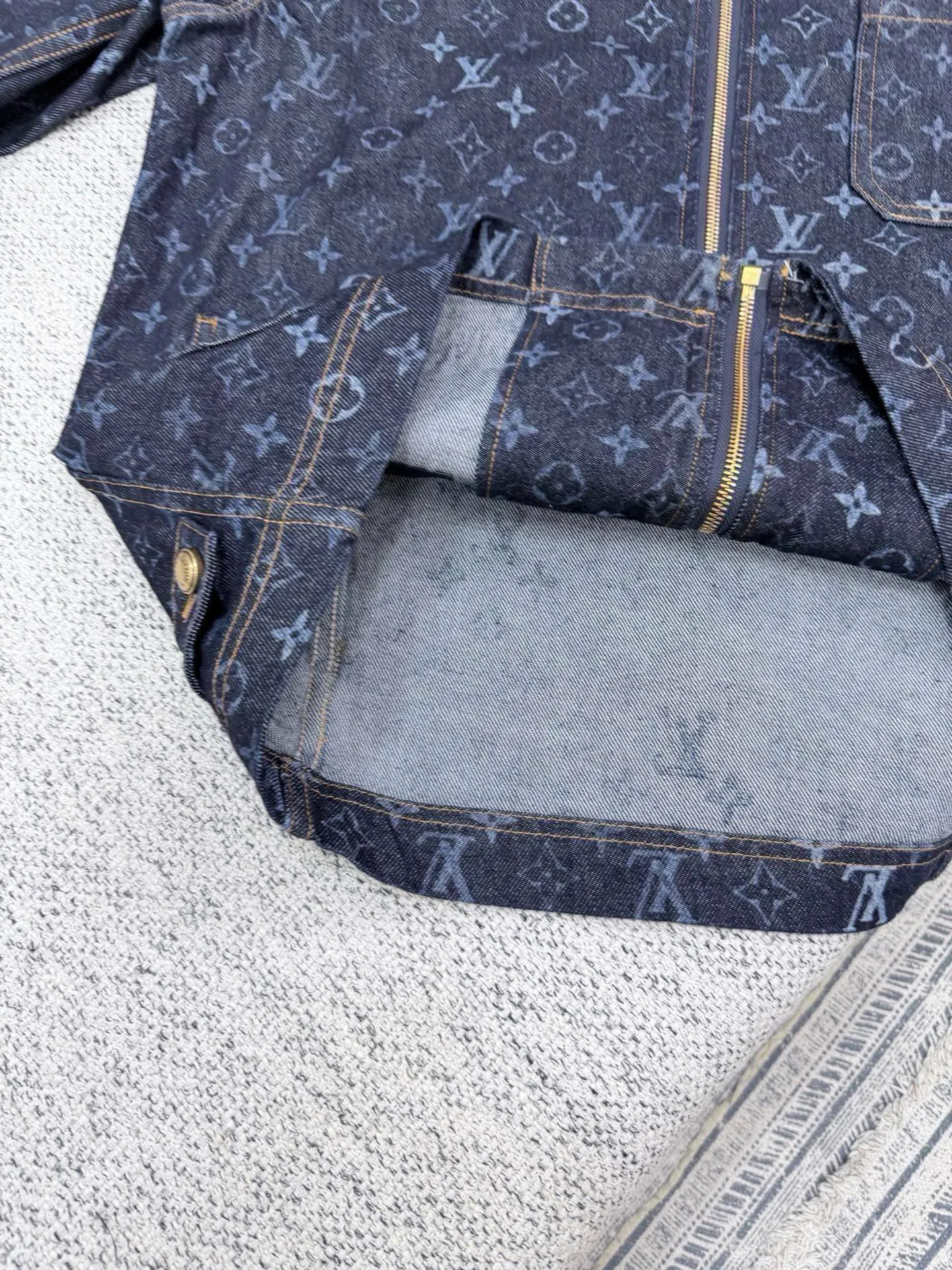 Men's Jackets And Down Jackets LOUIS VUITTON 18343239