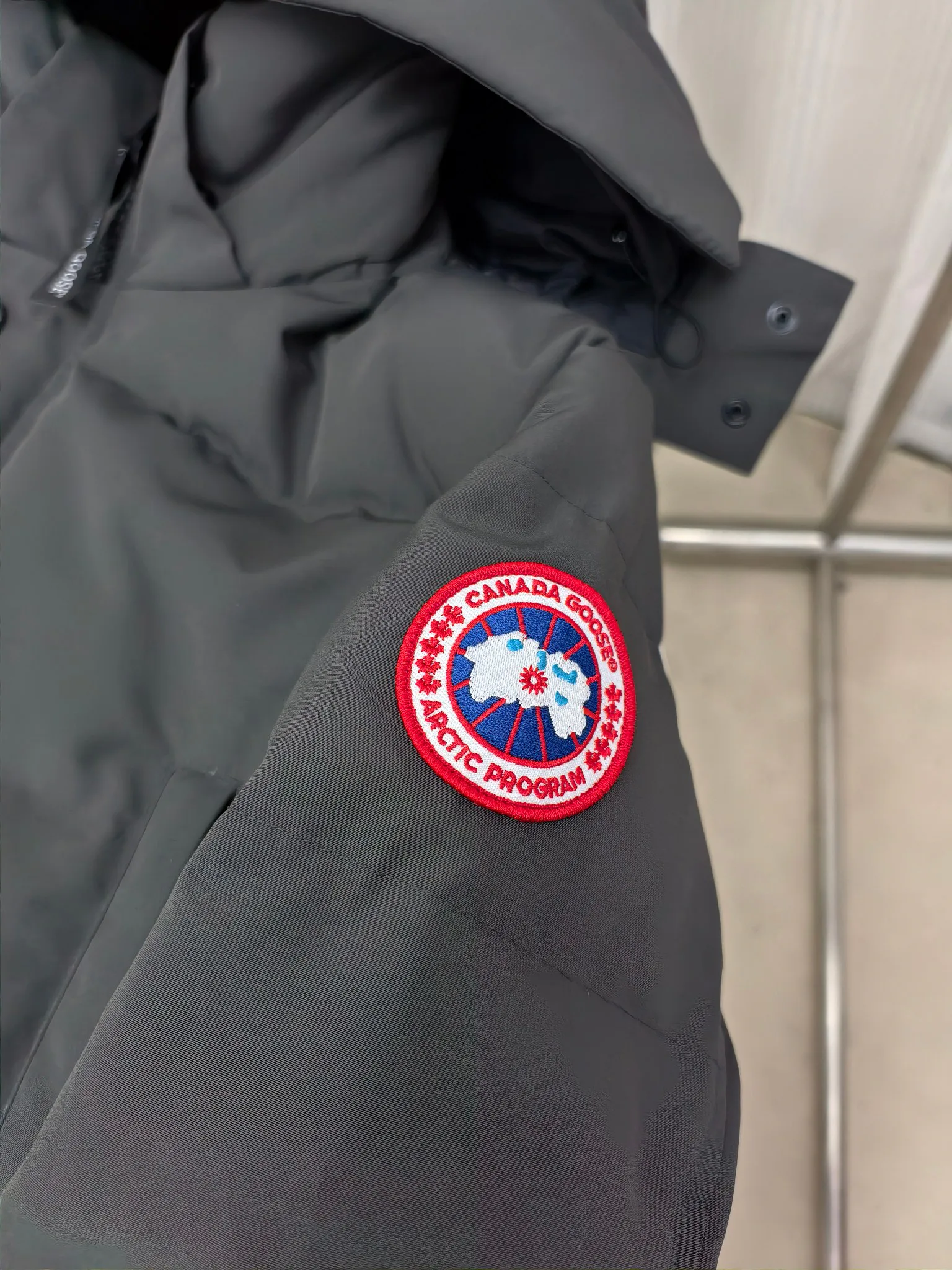 Куртки И Пуховики Мужские Canada Goose 18684526