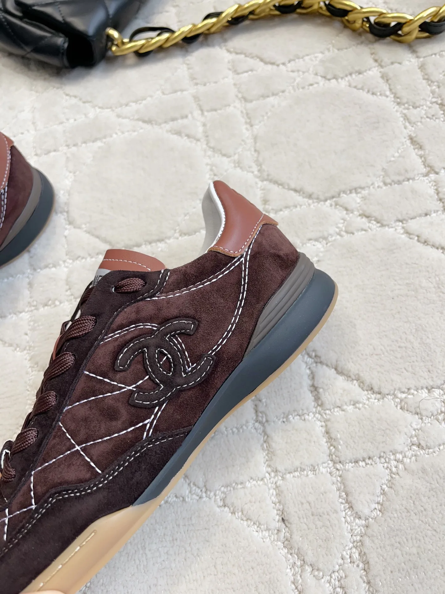 Women's Sneakers CHANEL 17936556