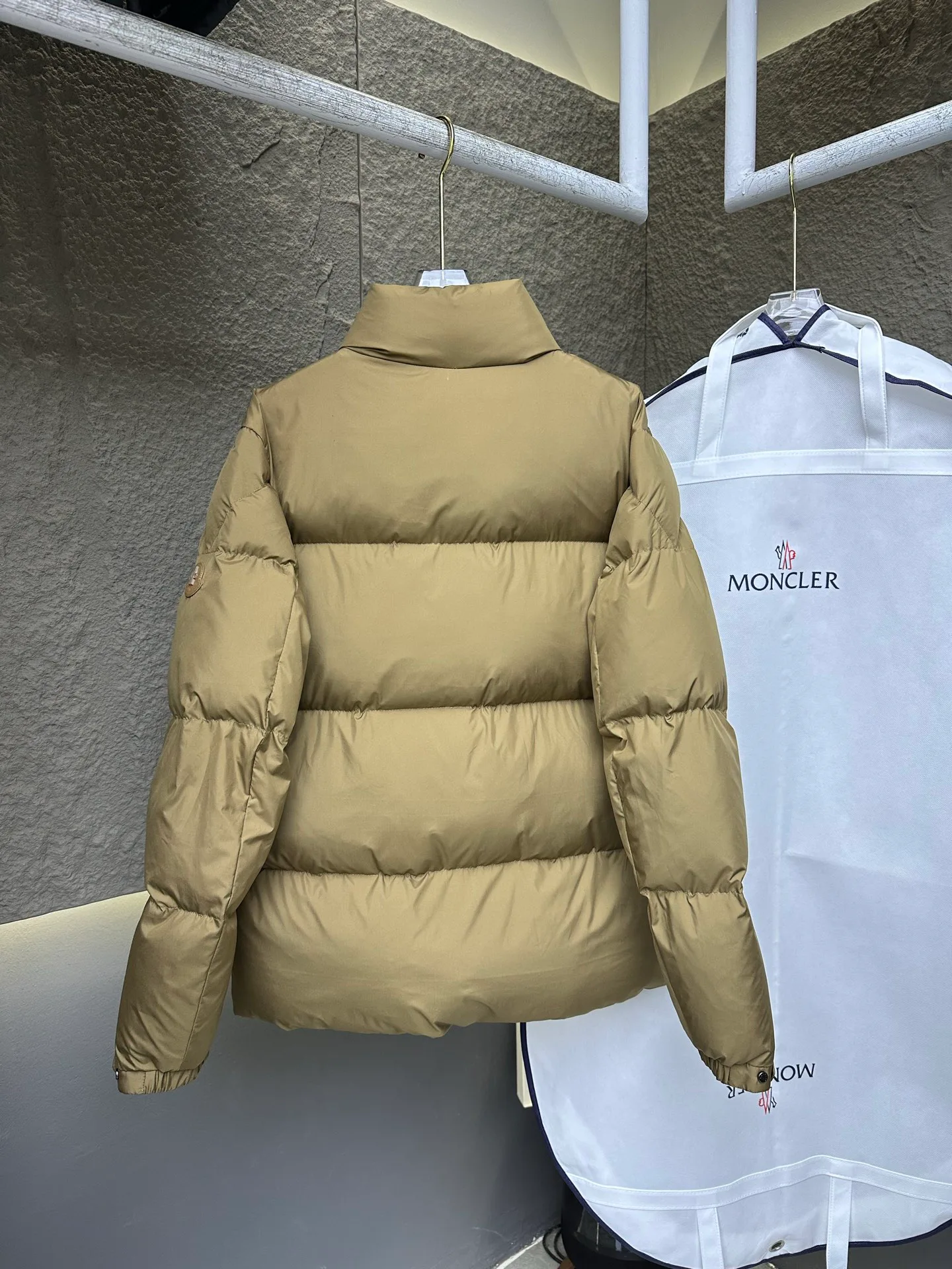 Куртки И Пуховики Мужские Moncler 18600126