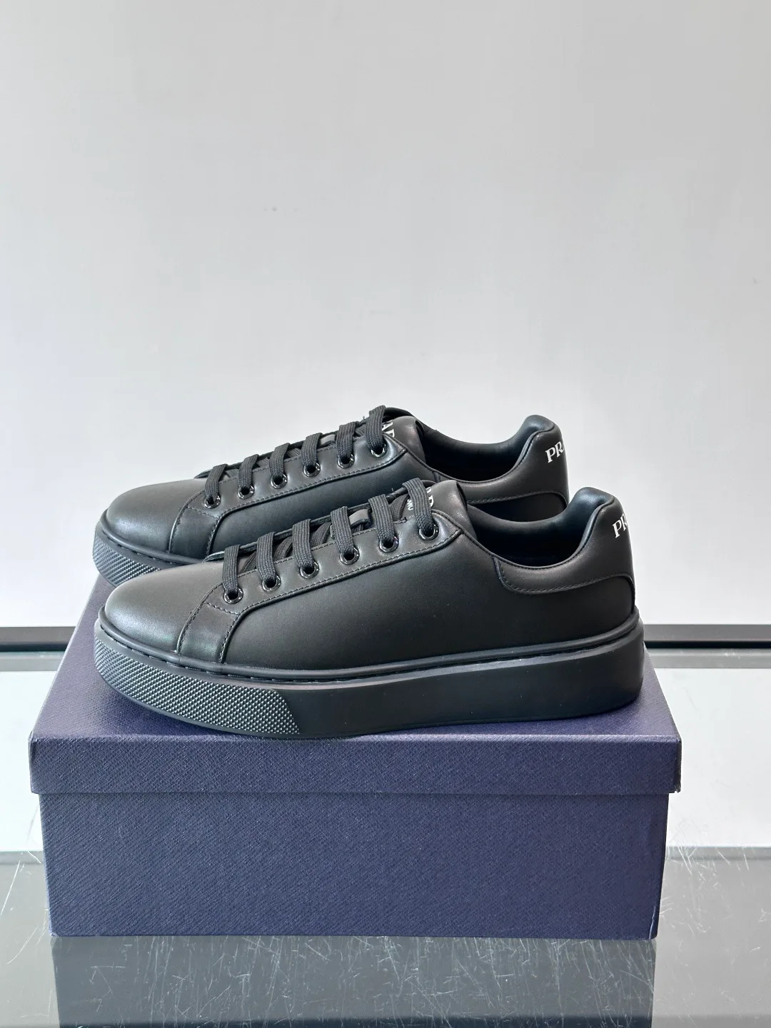 Men's Sneakers PRADA 17588527