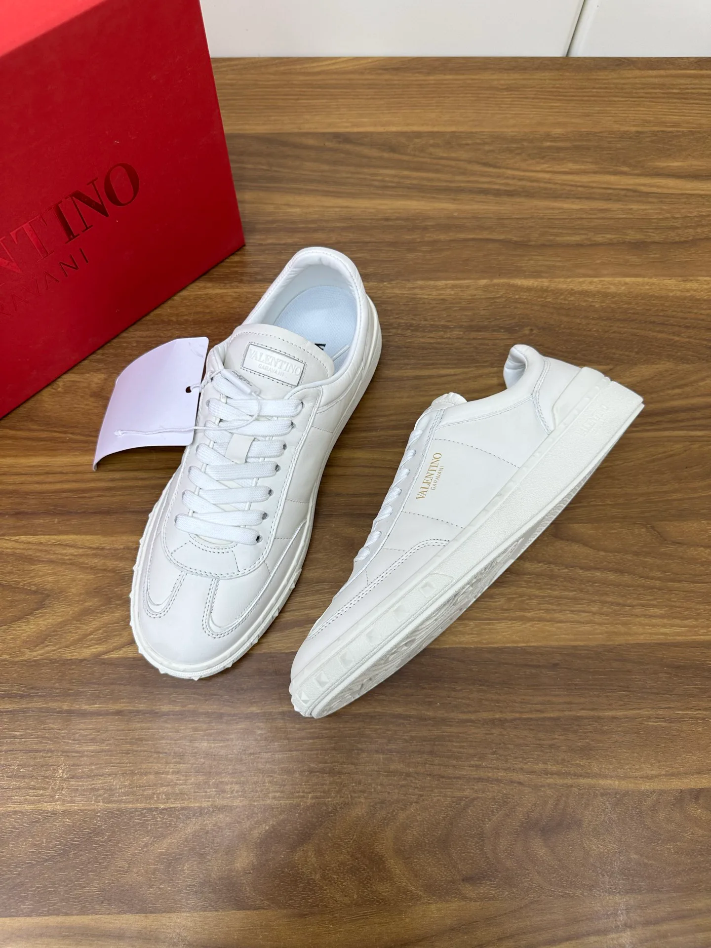 Men's Sneakers VALENTINO 18103495