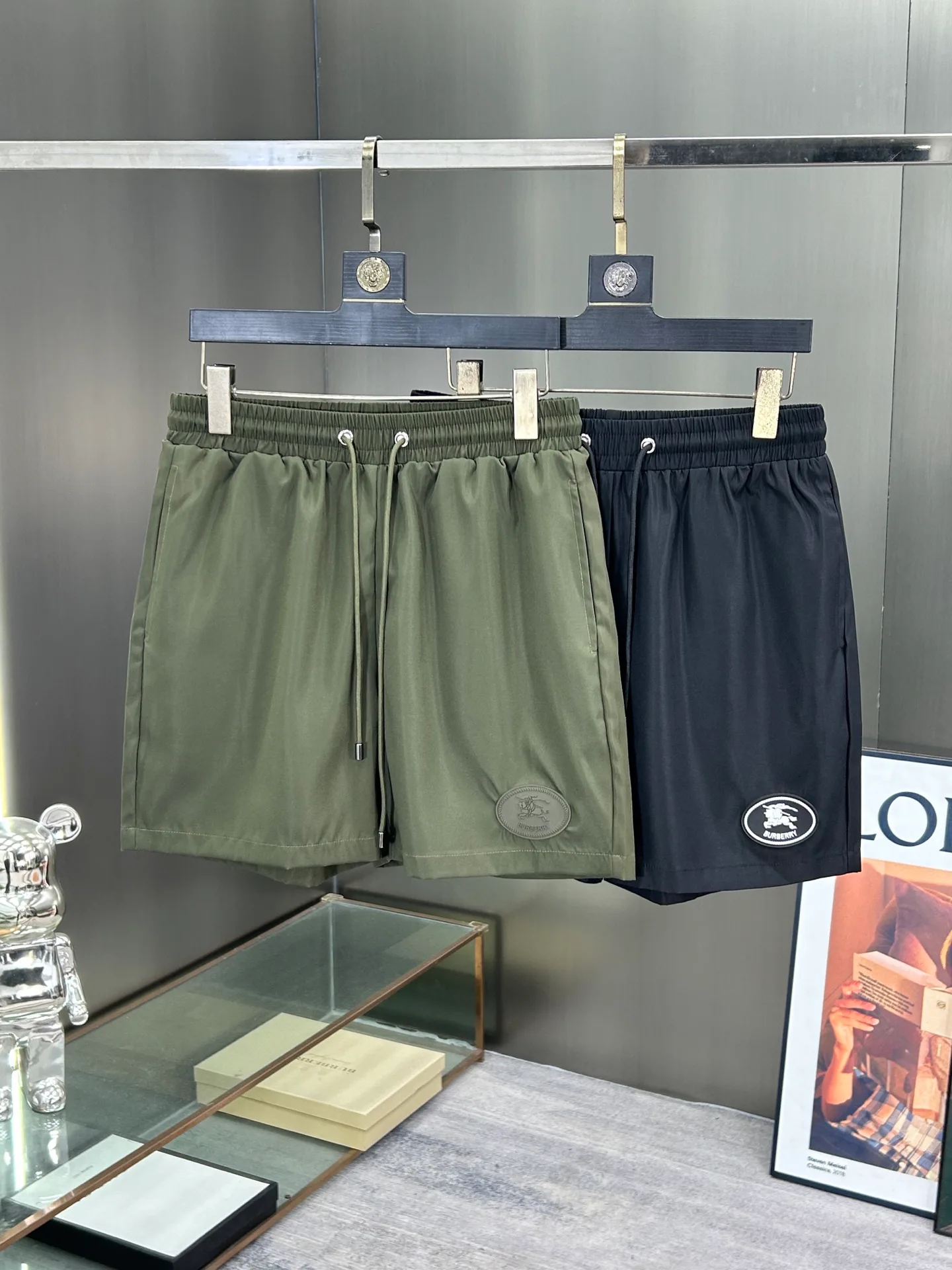 Men's Shorts BURBERRY 18000489
