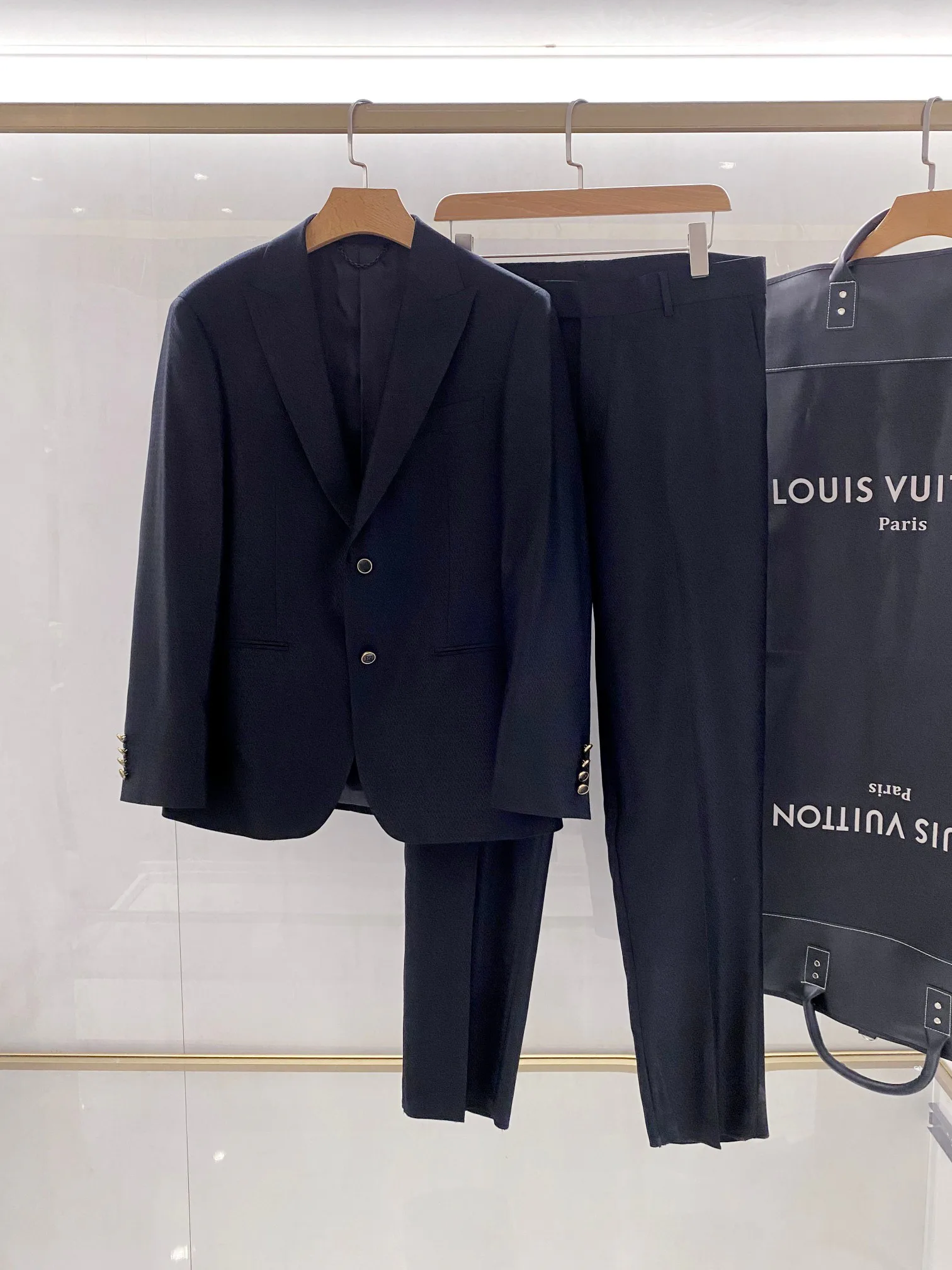 Men's Suits LOUIS VUITTON 17612504