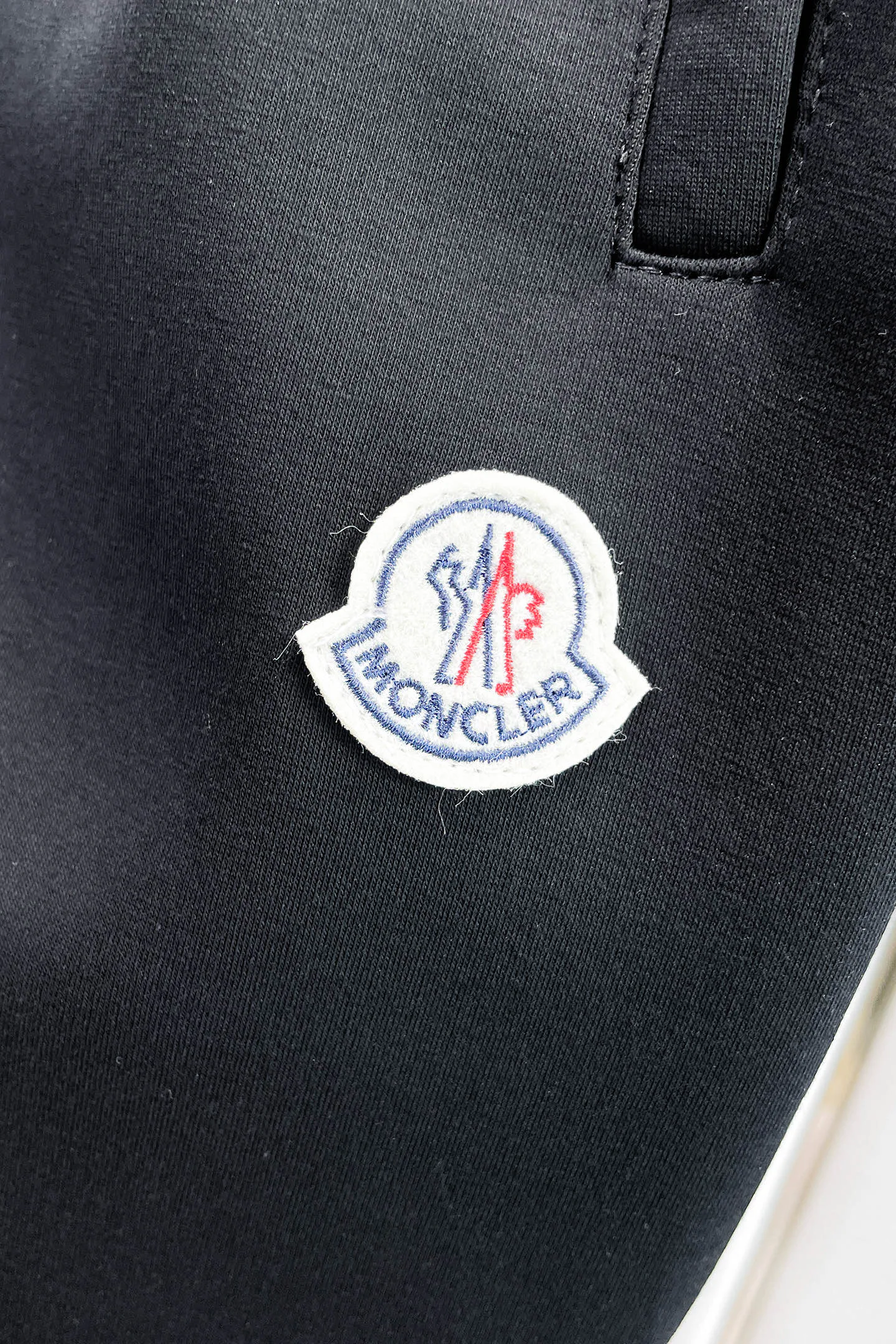 Men's Trousers MONCLER 18345701