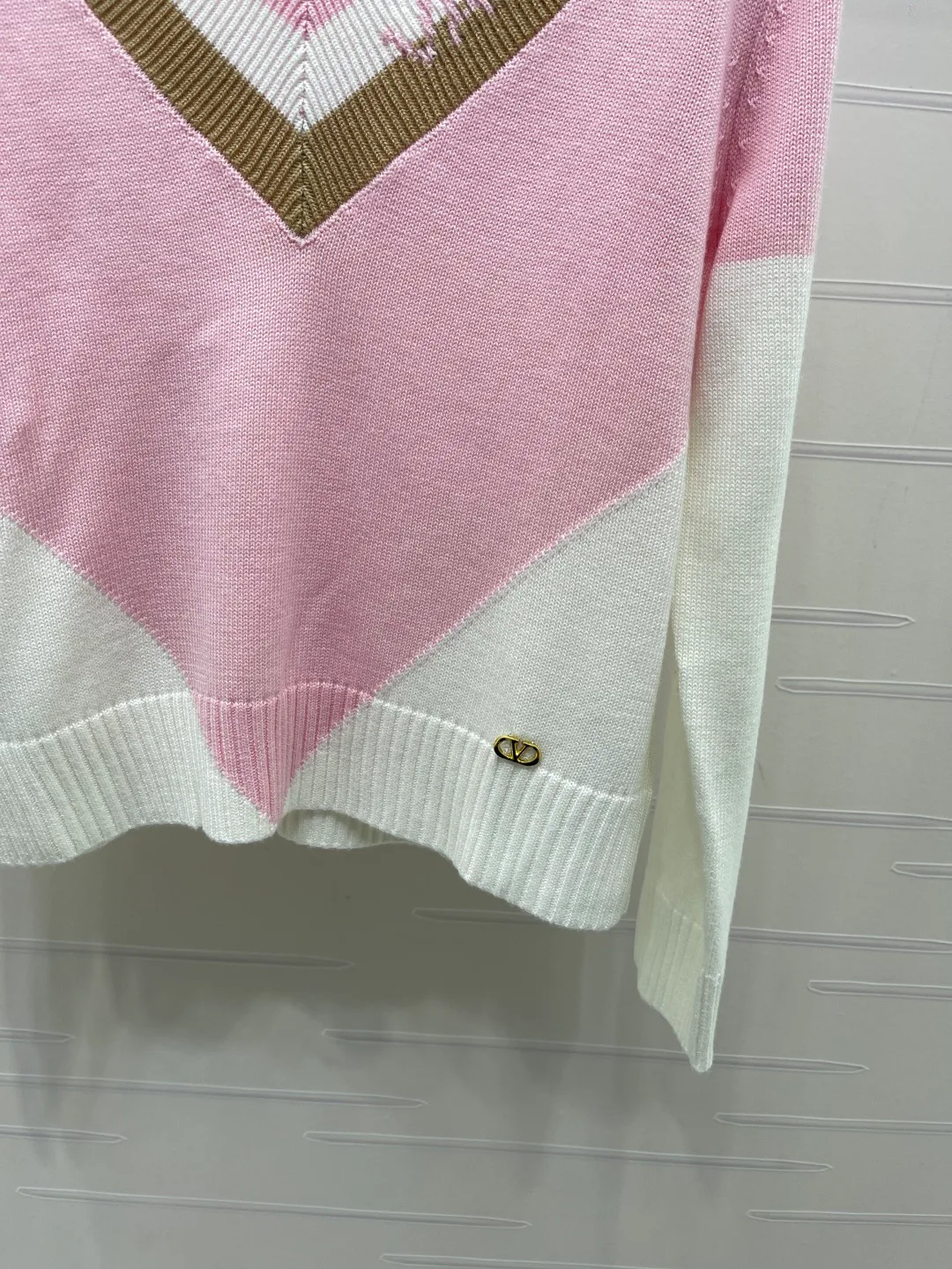 Women's Jumpers And Sweaters VALENTINO 18140972