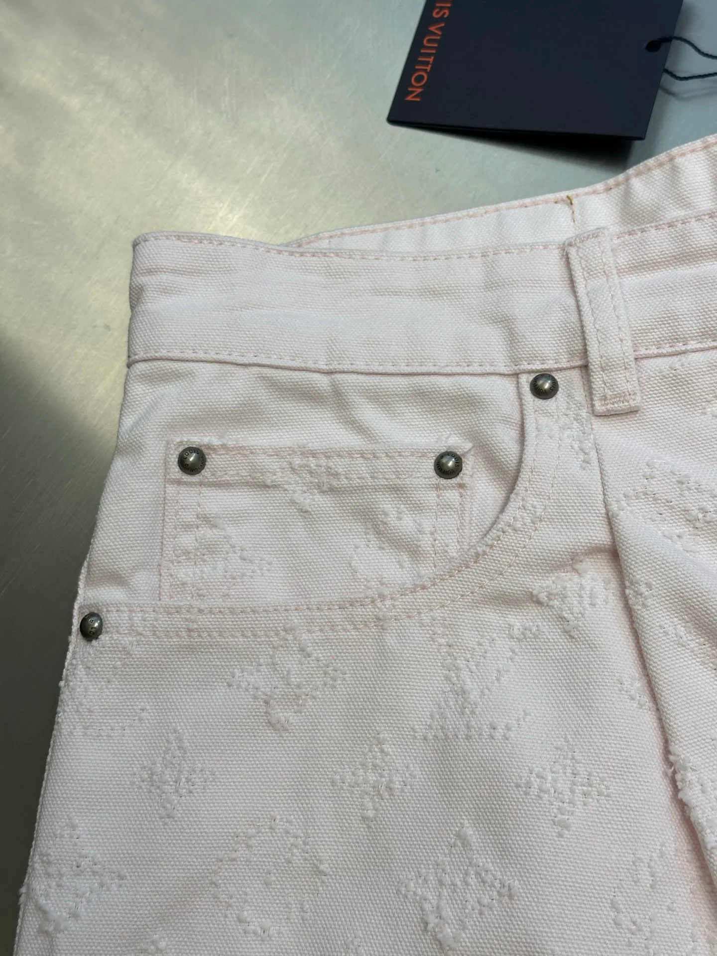 Men's Shorts LOUIS VUITTON 18178881