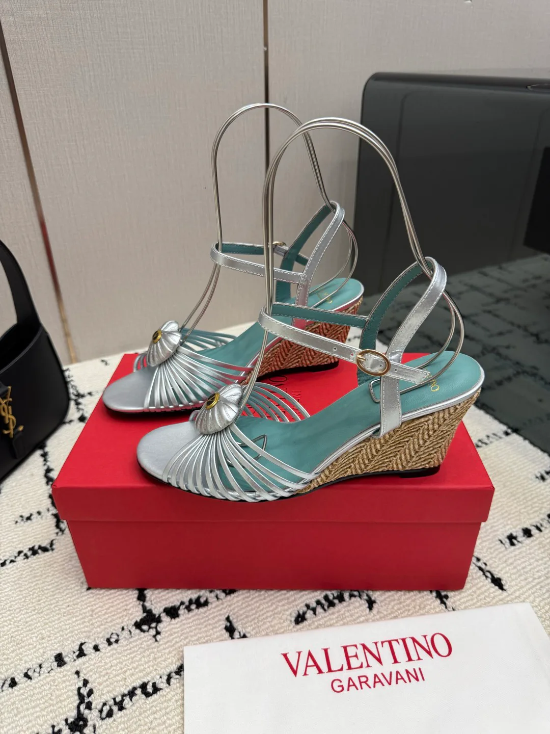 Women's Open-Toe Sandals VALENTINO 18048999