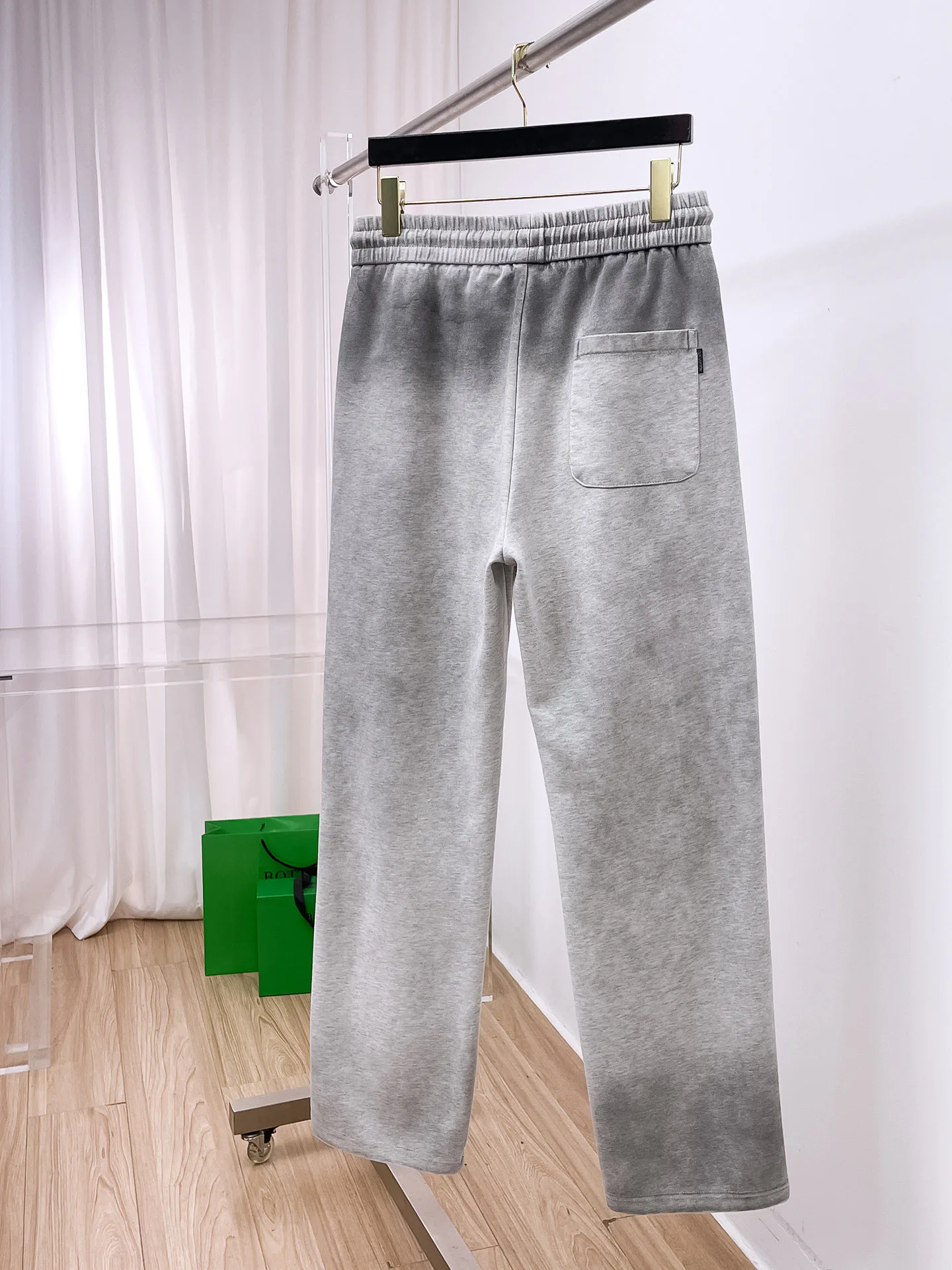 Men's Trousers LOUIS VUITTON 18399423