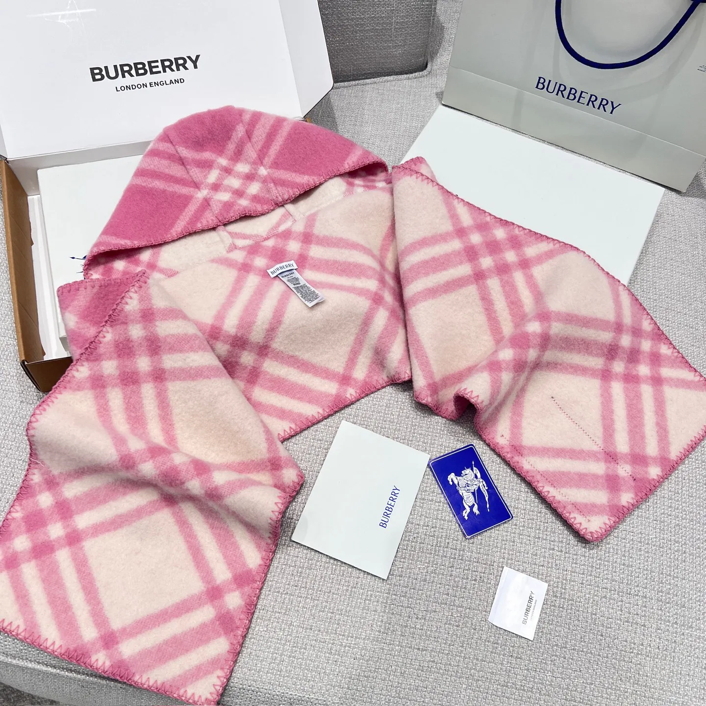 Scarves BURBERRY 17945329