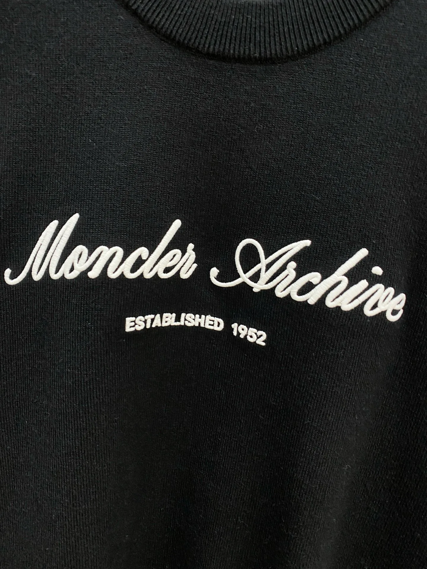 Men's Jumpers And Sweaters MONCLER 18374687