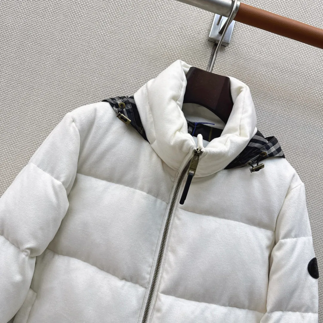 Women's Jackets And Down Jackets BURBERRY 18023678