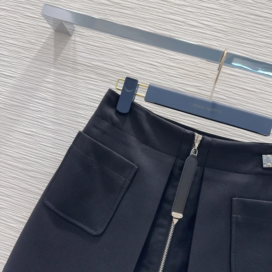 Women's Skirts LOUIS VUITTON 18388654