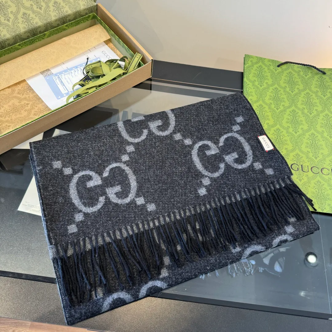 Scarves GUCCI 17896033