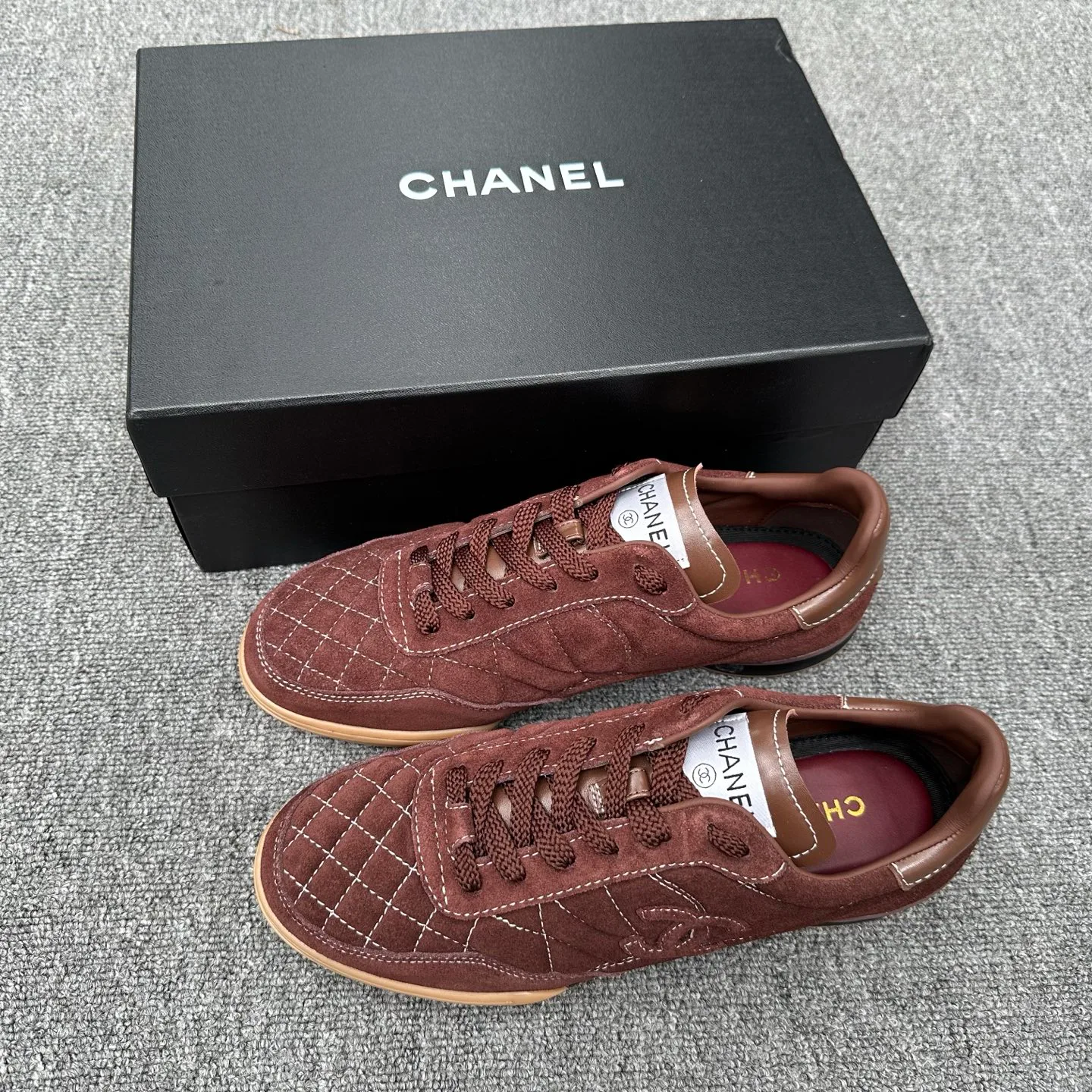 Women's Sneakers CHANEL 18076095
