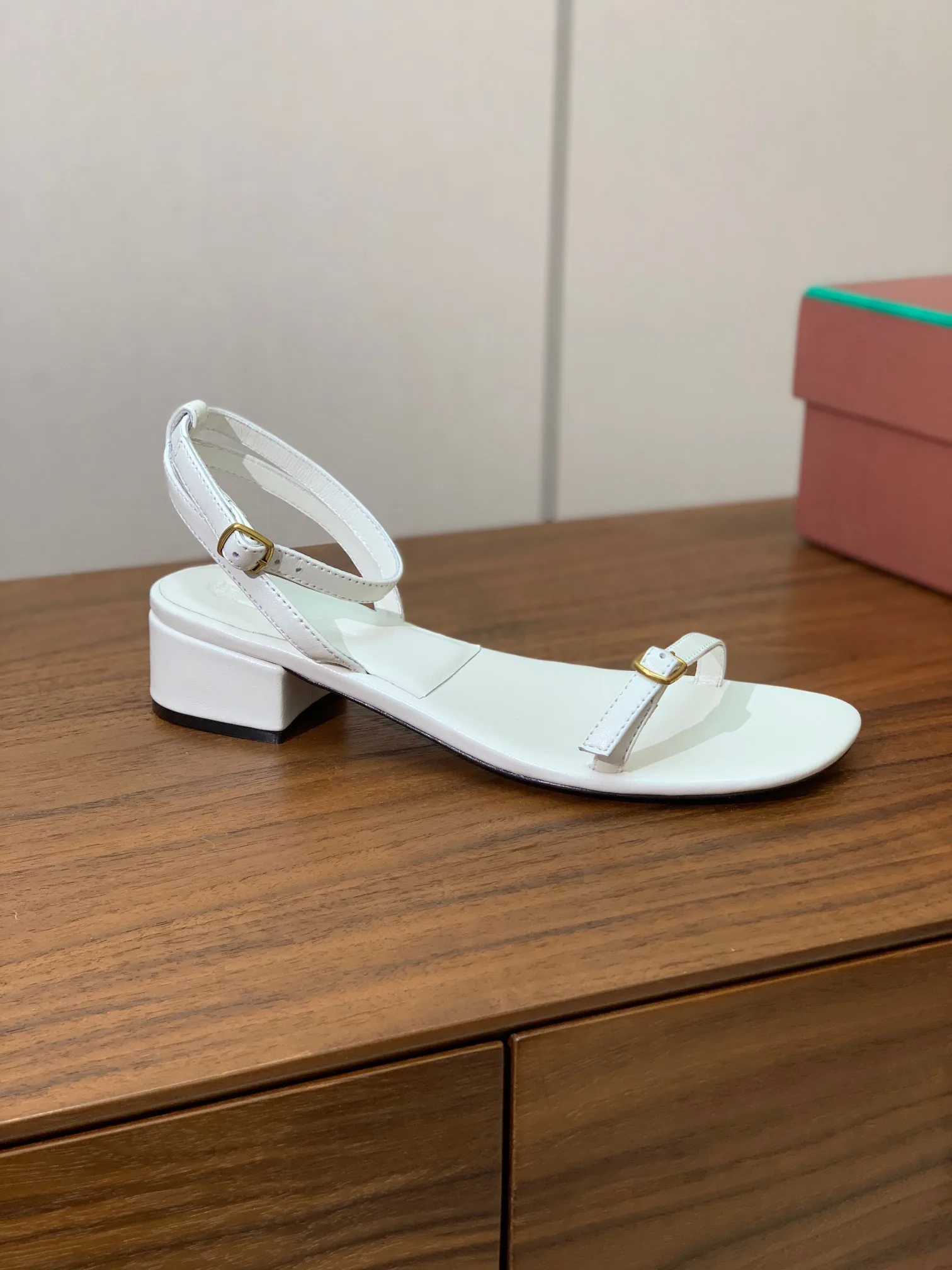 Women's Open-Toe Sandals LORO PIANA 17631644