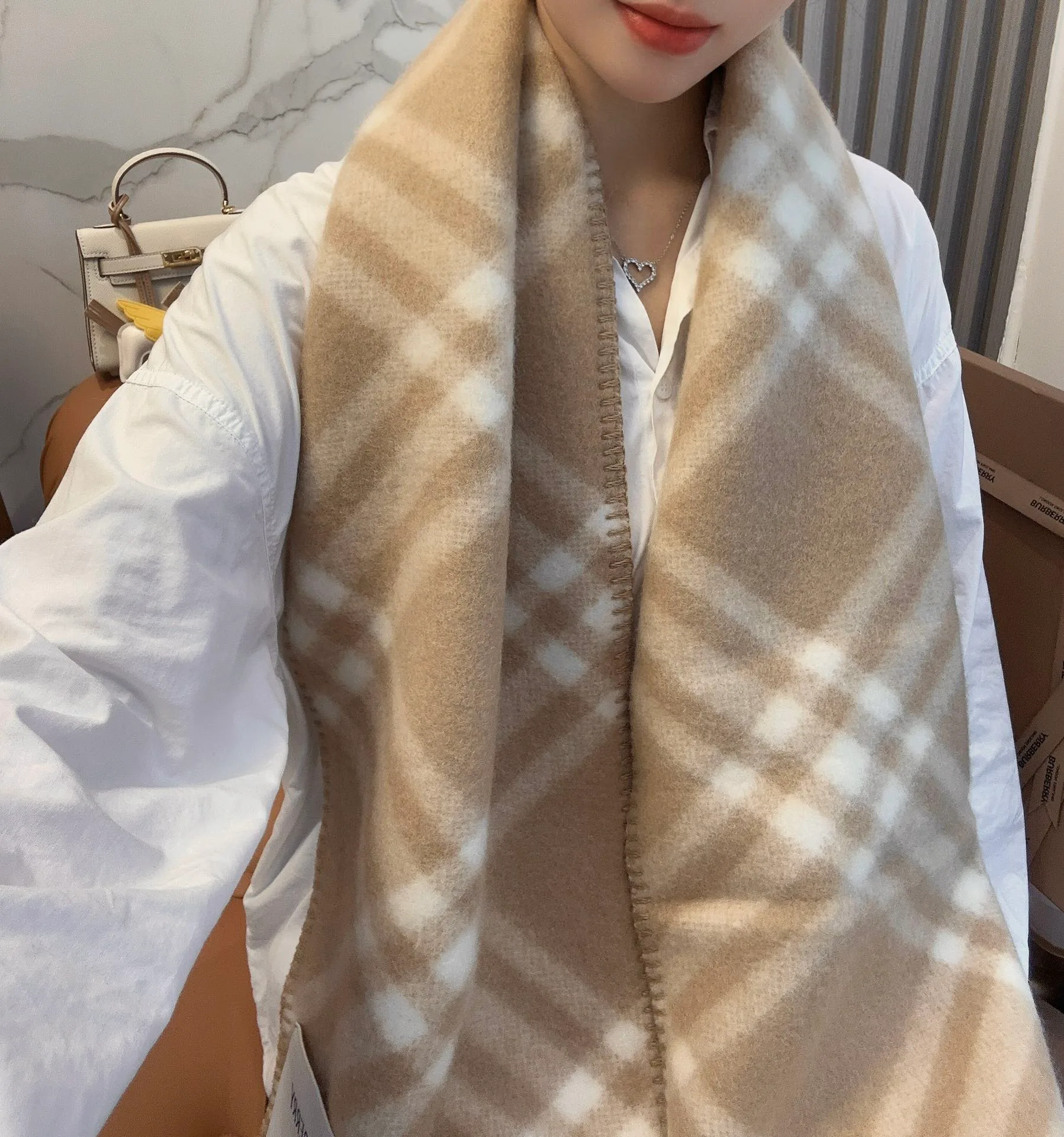 Scarves BURBERRY 18401216
