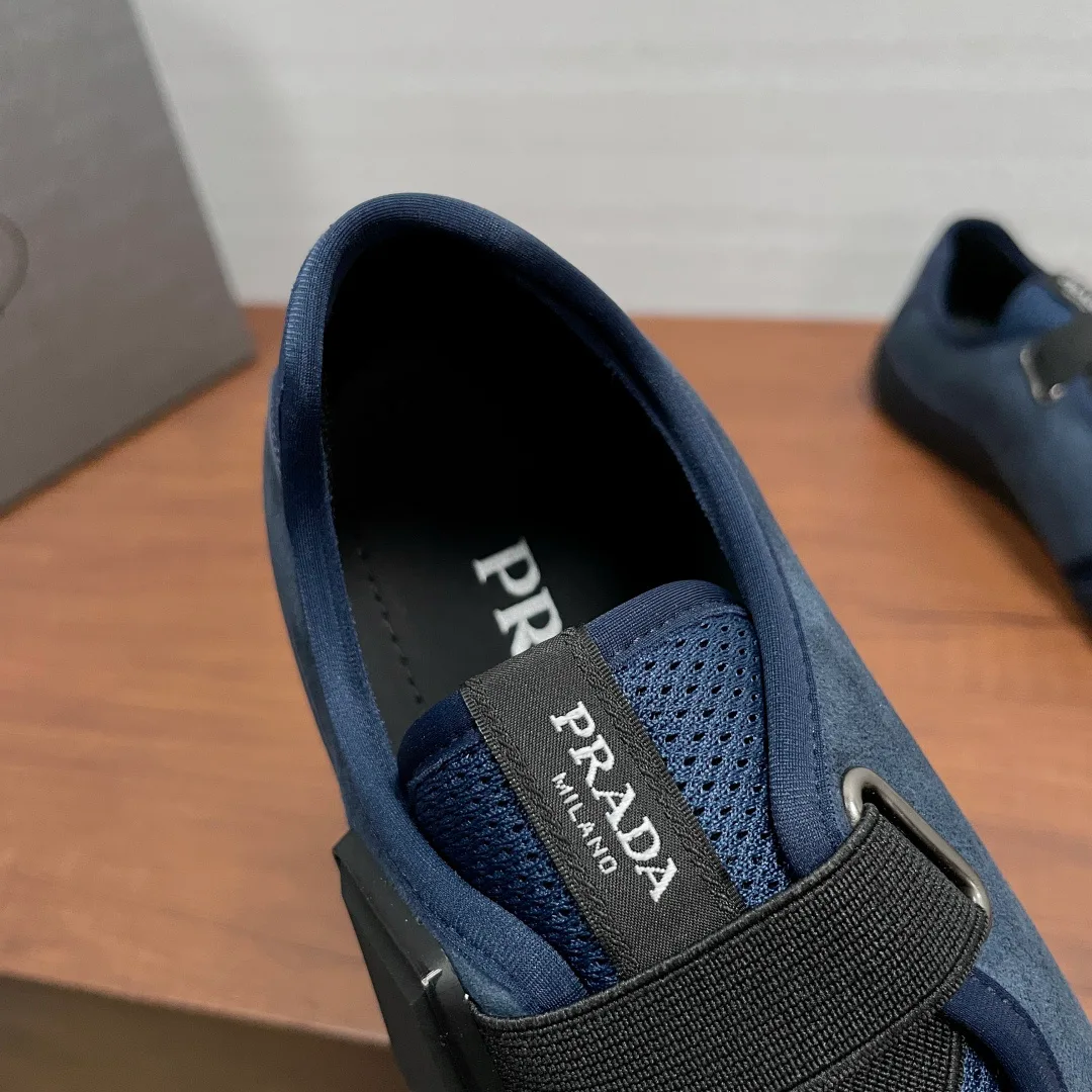 Men's Sneakers PRADA 17298418