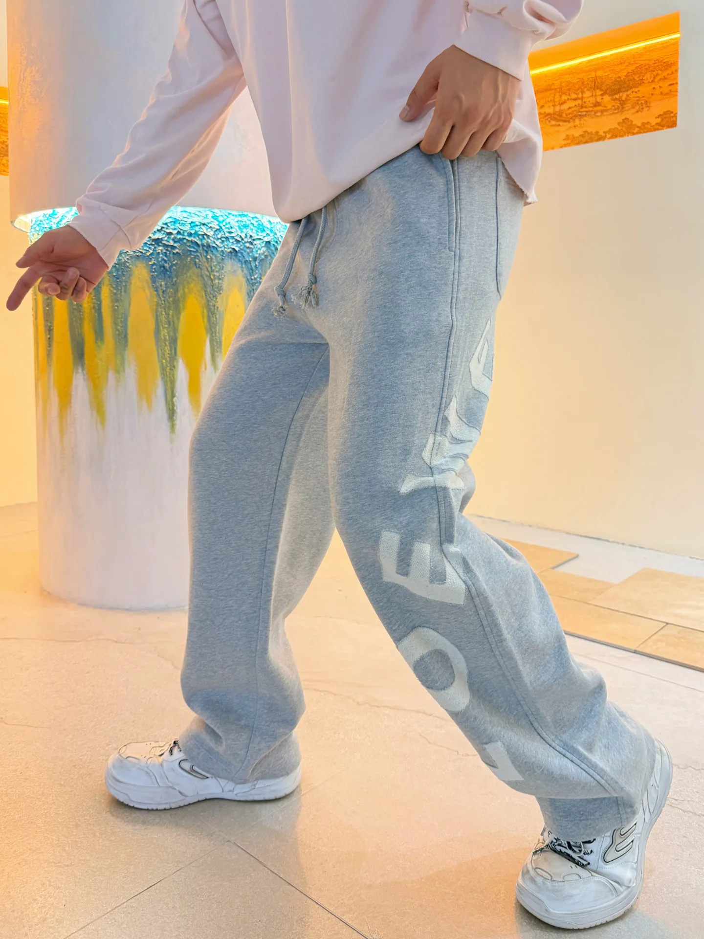 Men's Trousers LOEWE 18197201