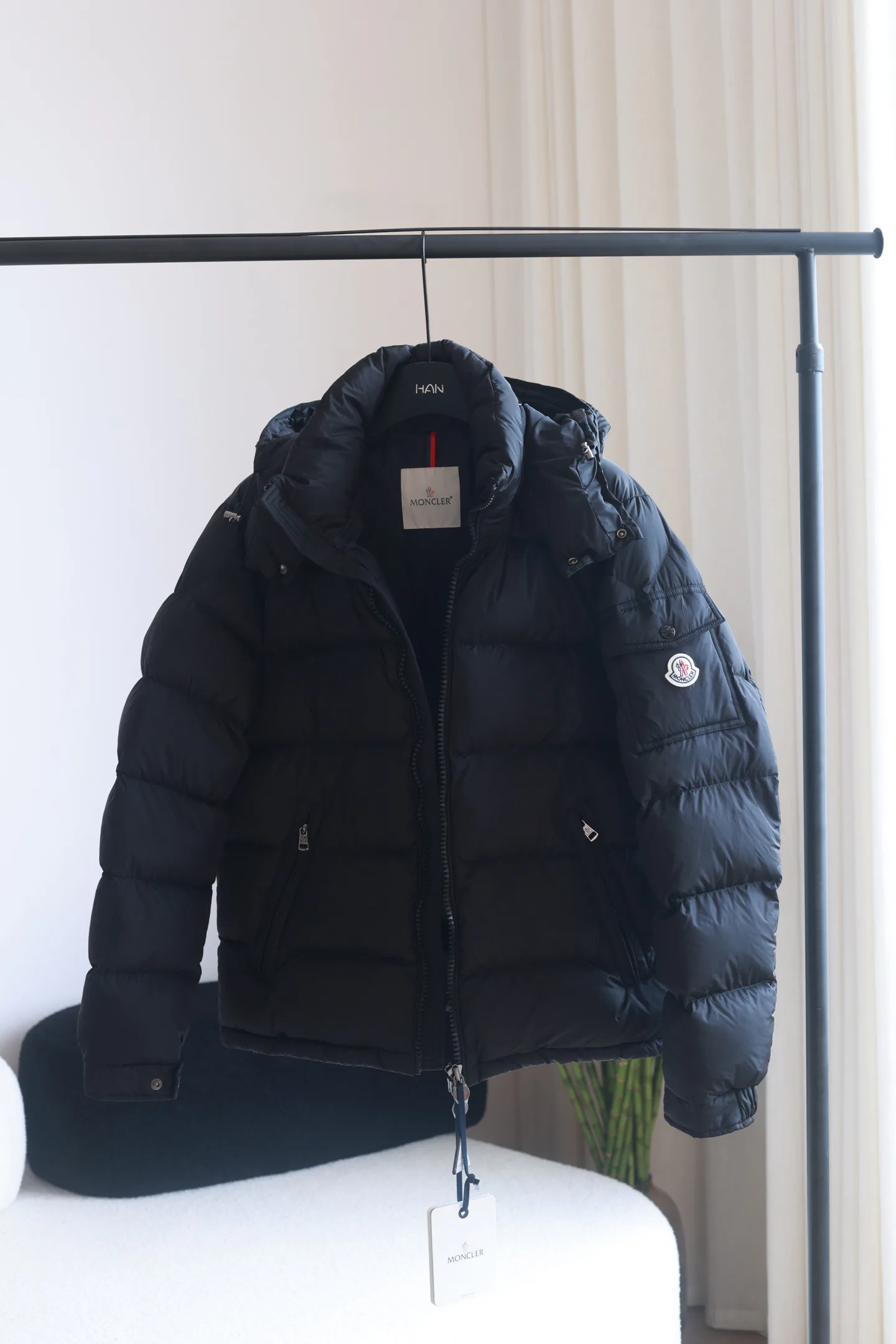 Women's Jackets And Down Jackets MONCLER 18184525