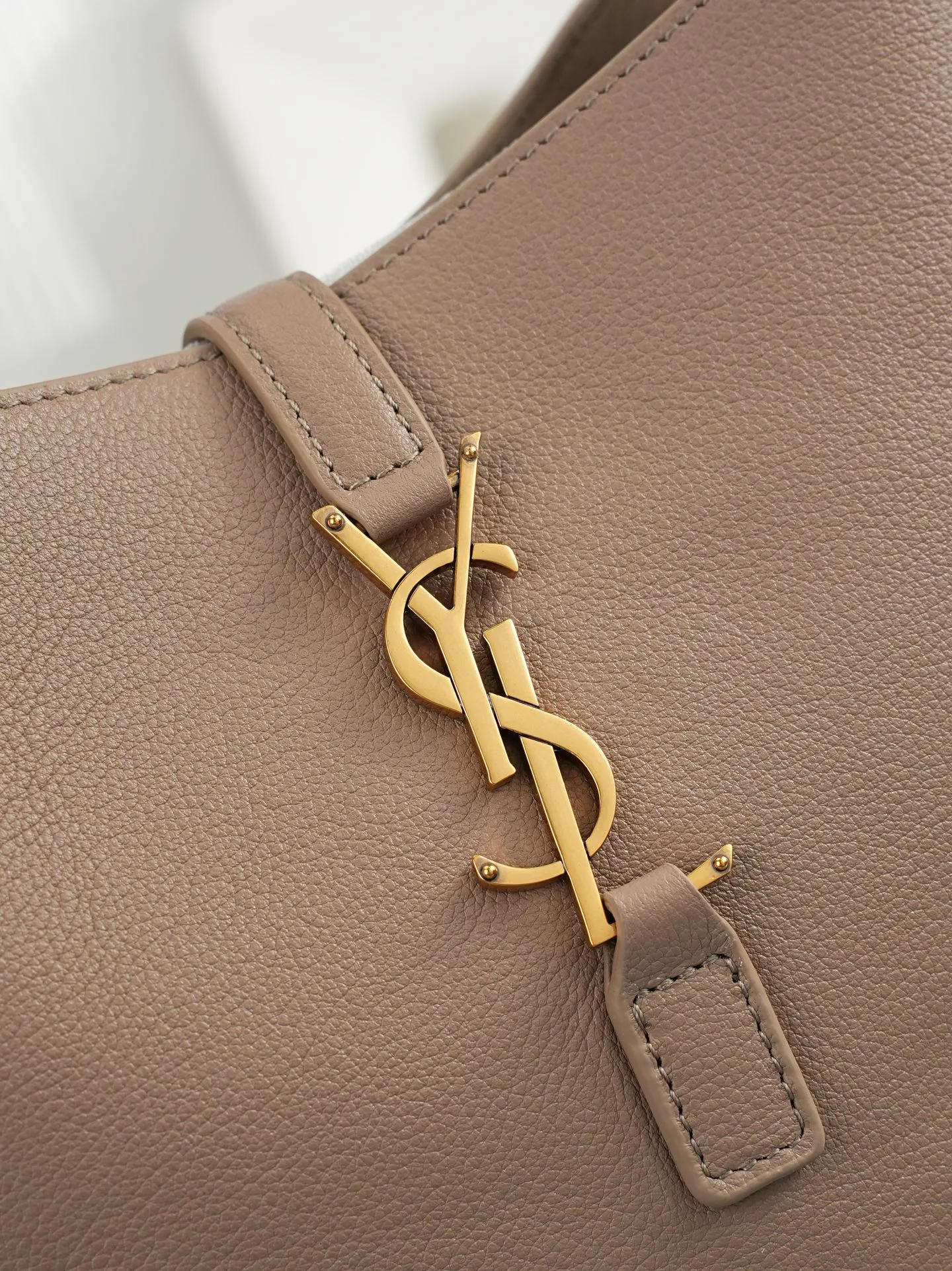 Women's Classic Handbags SAINT LAURENT 17385949