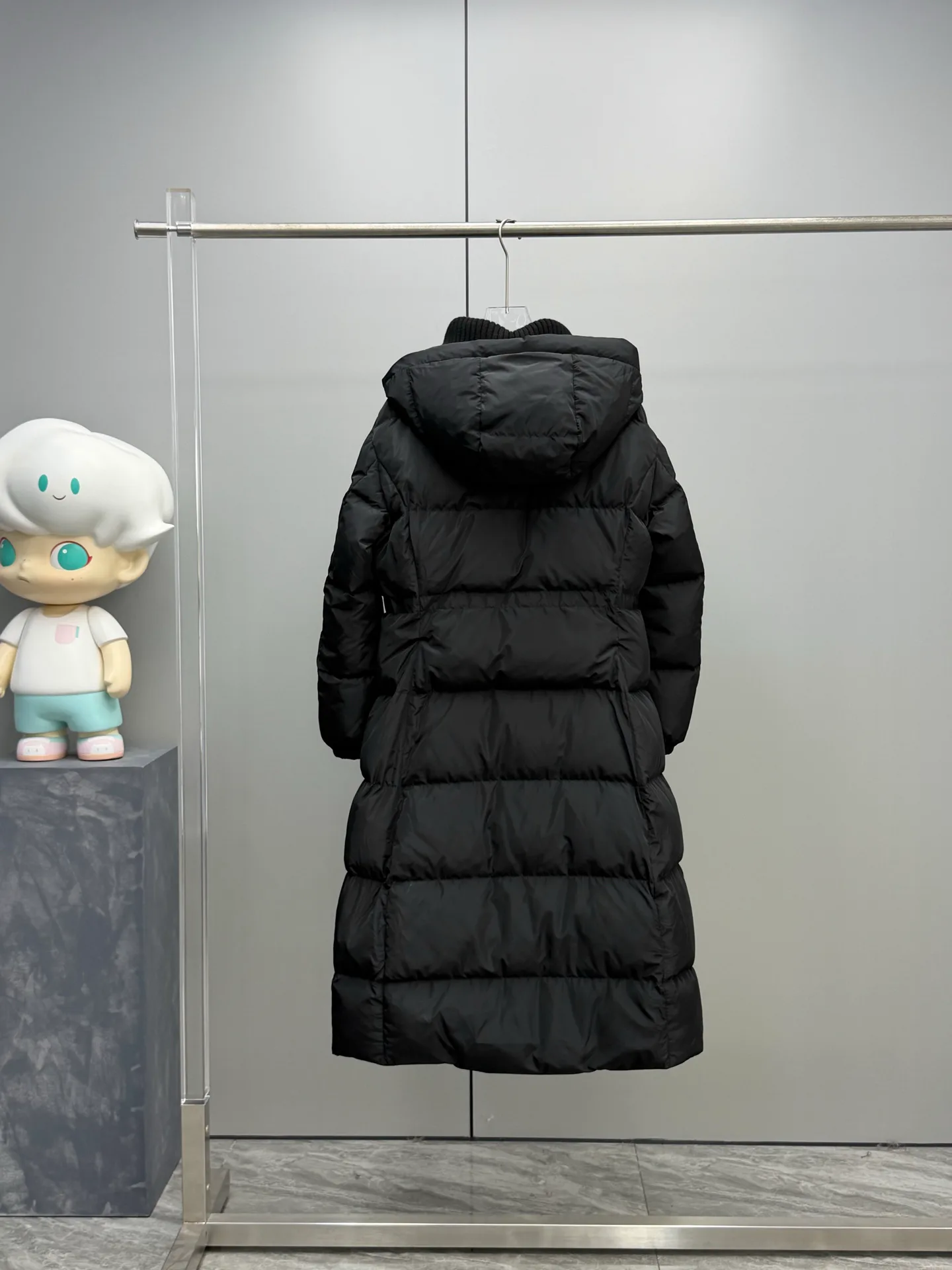 Women's Jackets And Down Jackets MONCLER 18111777