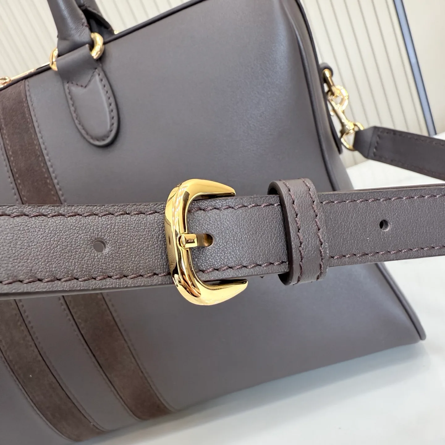 Классические Сумки Женские Gucci 18560378