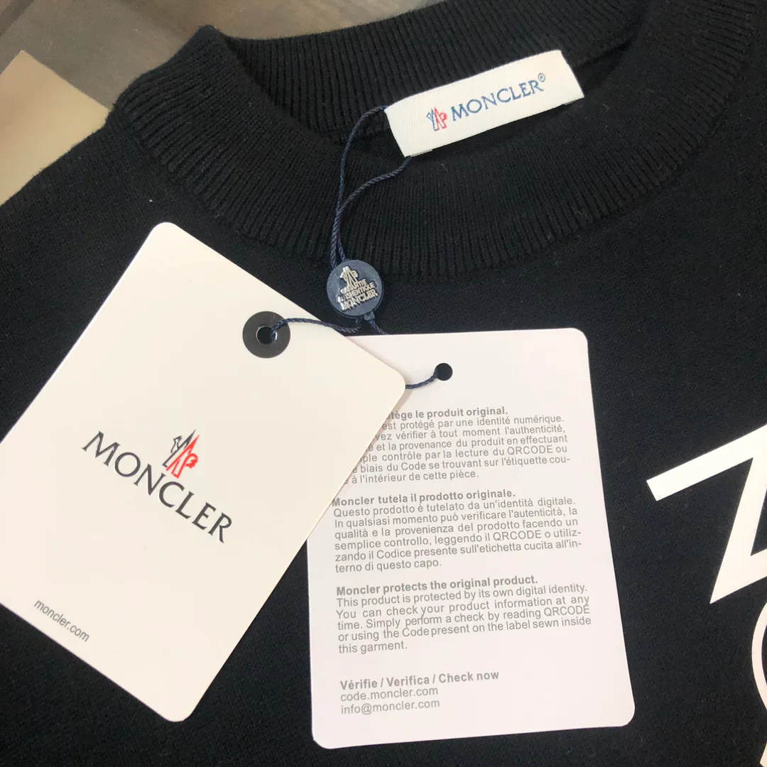 Men's Jumpers And Sweaters MONCLER 18002344