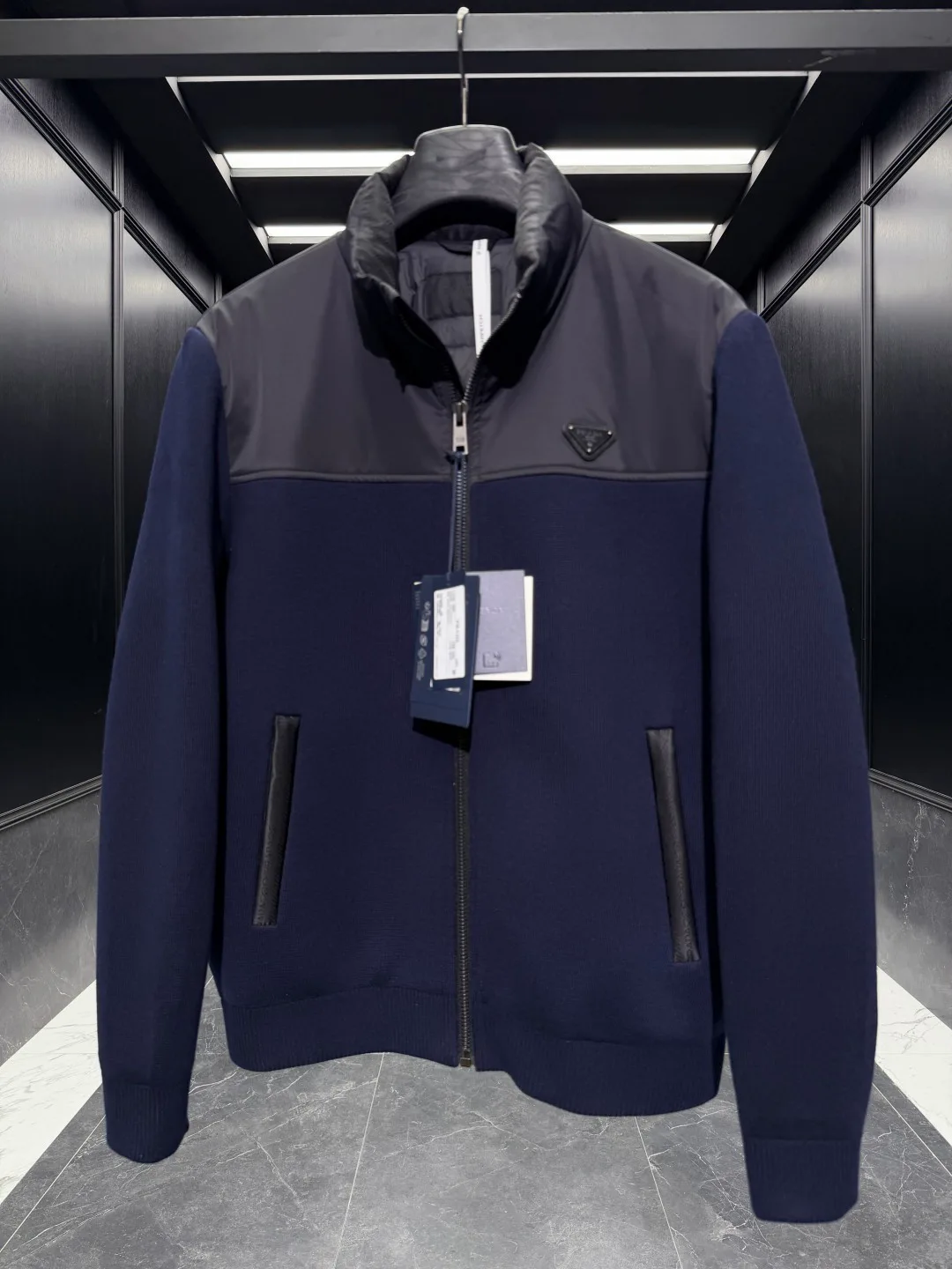 Куртки И Пуховики Мужские Prada 18596165