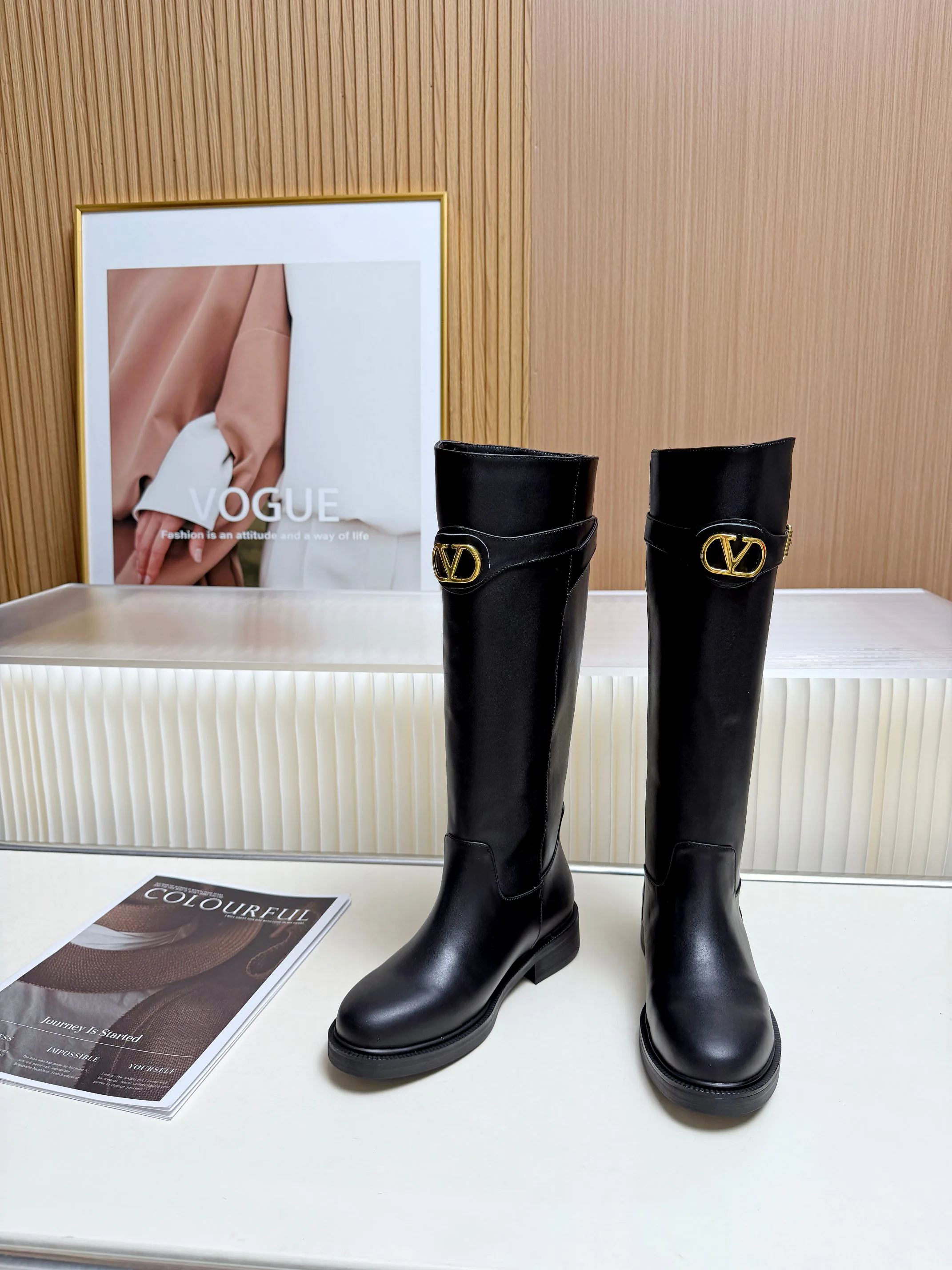 Women's Boots VALENTINO 18415491