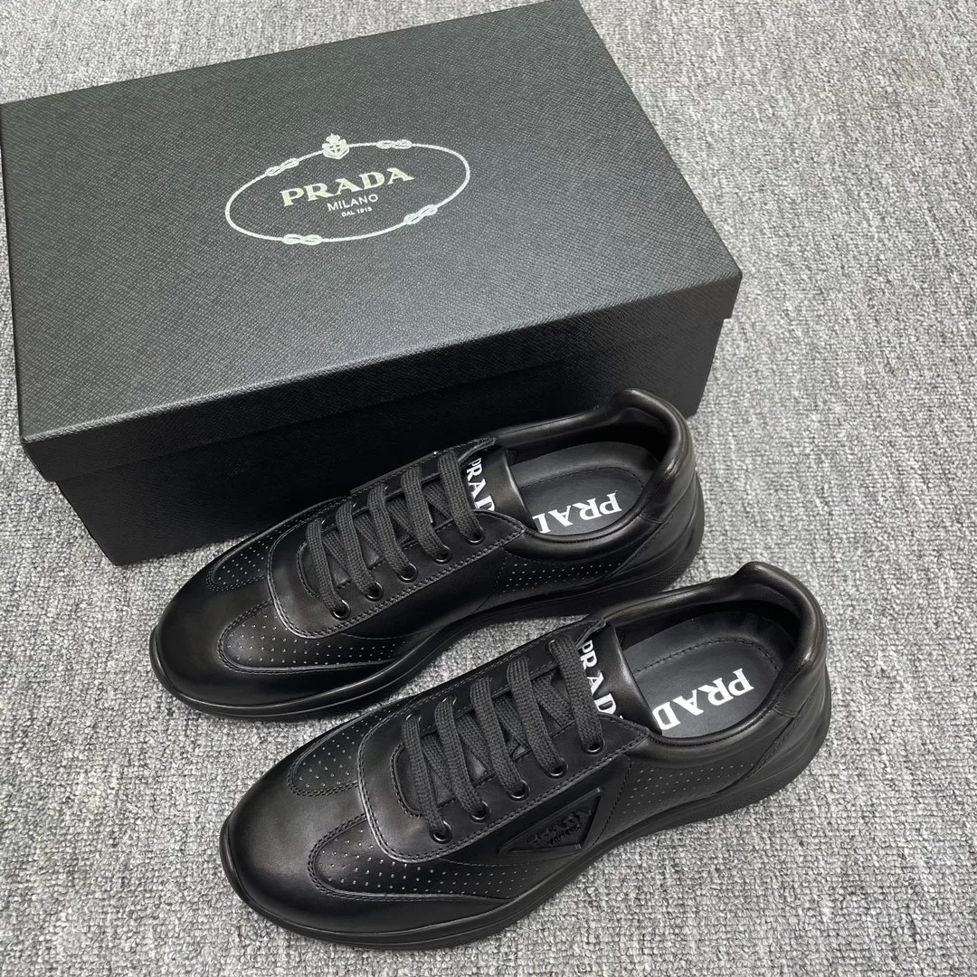 Men's Sneakers PRADA 18076359