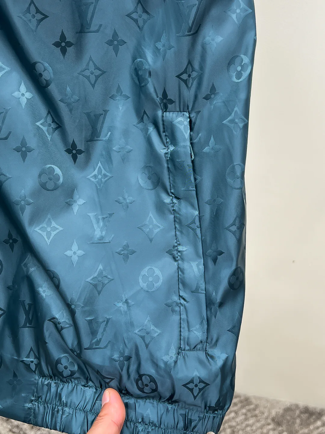 Men's Jackets And Down Jackets LOUIS VUITTON 18499130
