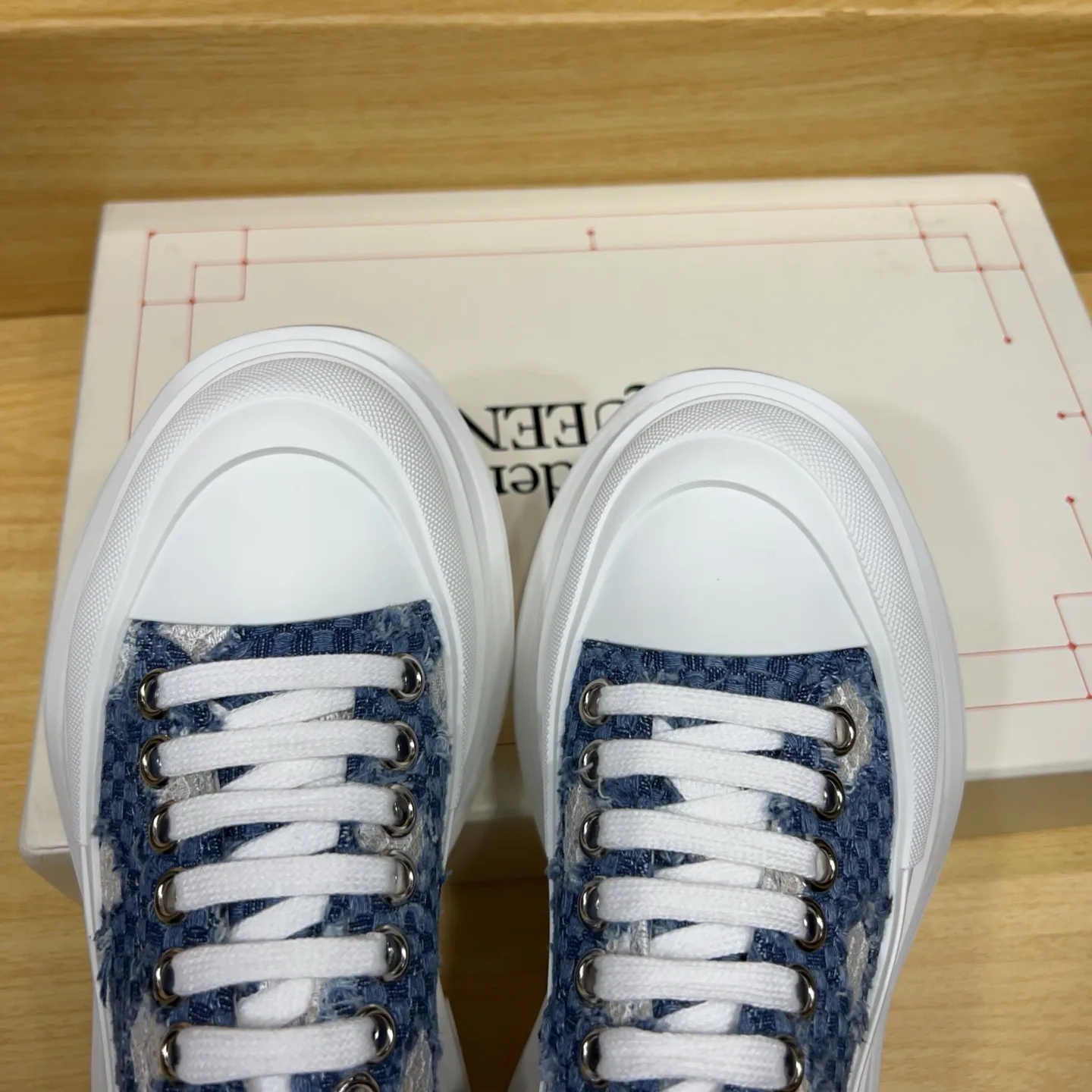 Women's Sneakers ALEXANDER MCQUEEN 17545166