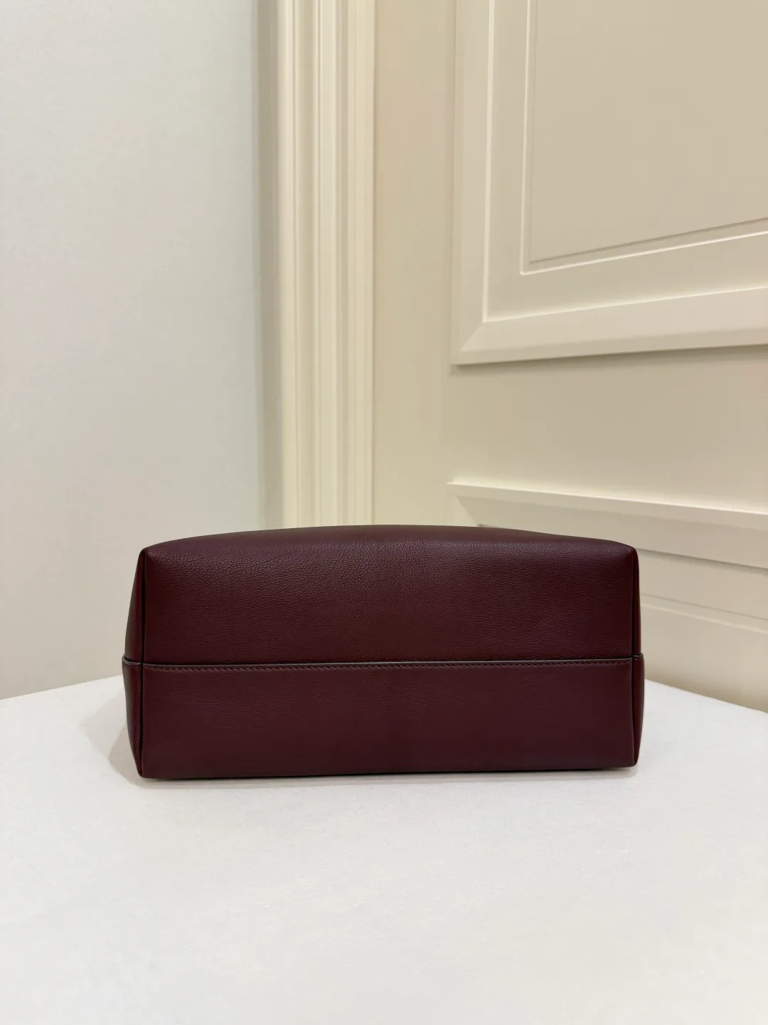 Women's Classic Handbags THE ROW 18161958