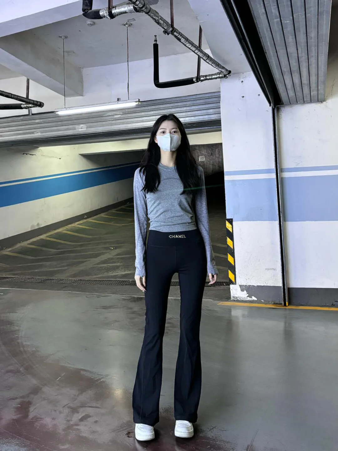 Women's Trousers CHANEL 18379057