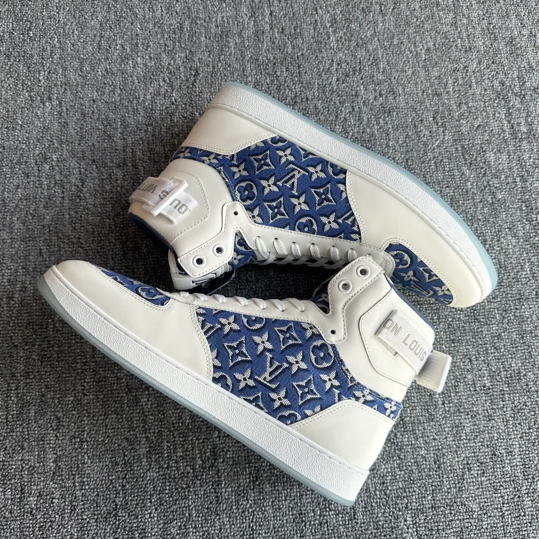 Men's Sneakers LOUIS VUITTON 18394313