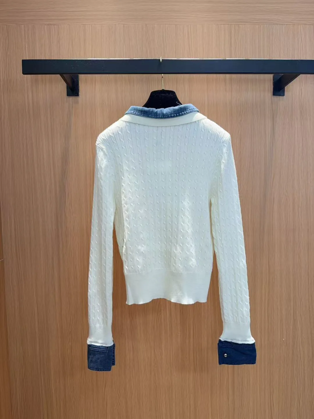 Women's Jumpers And Sweaters CHANEL 18138036