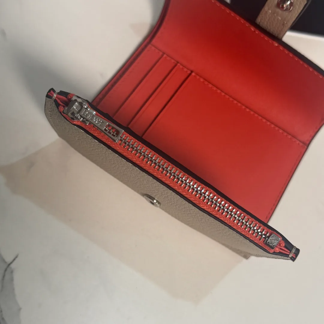 Women's Clutches LOEWE 17678712