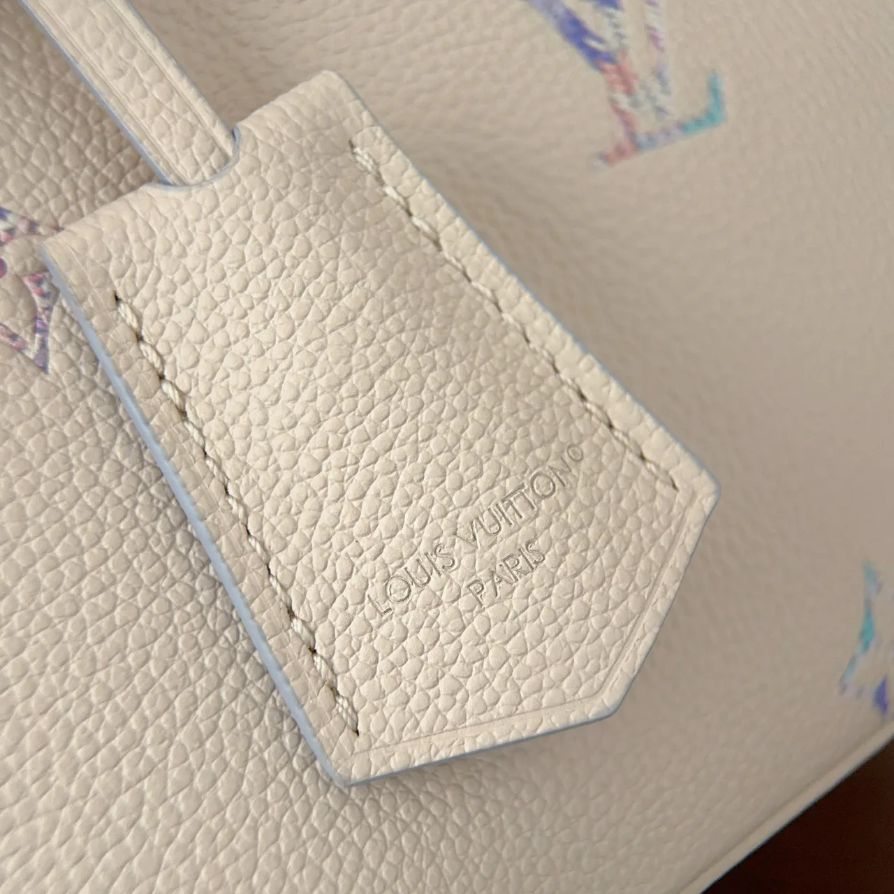 Women's Classic Handbags LOUIS VUITTON 17973916