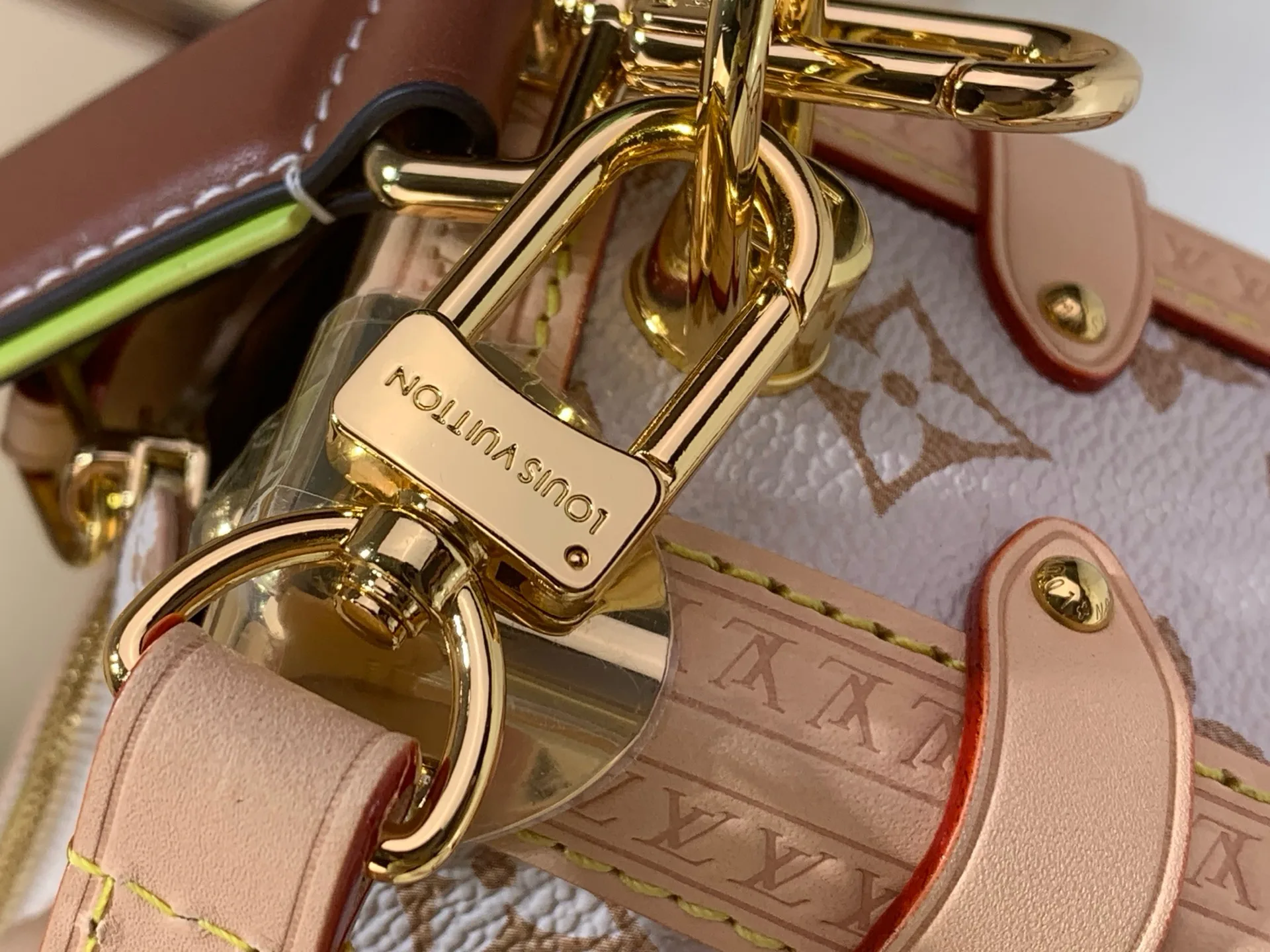 Women's Classic Handbags LOUIS VUITTON 17590126