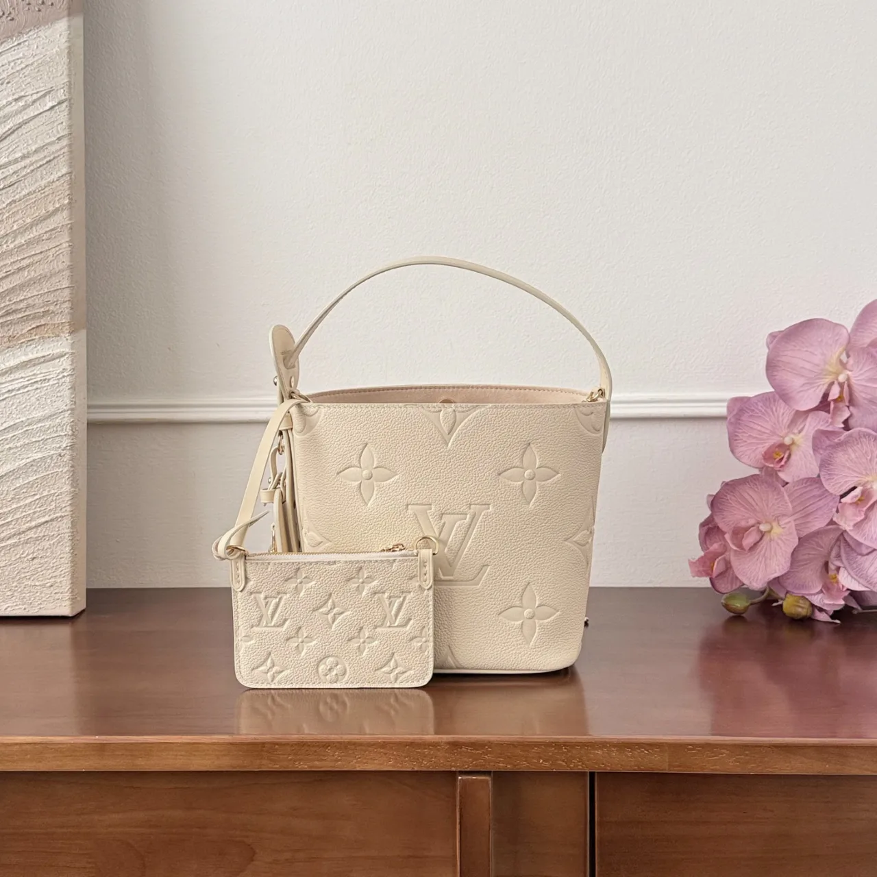 Women's Classic Handbags LOUIS VUITTON 17001392