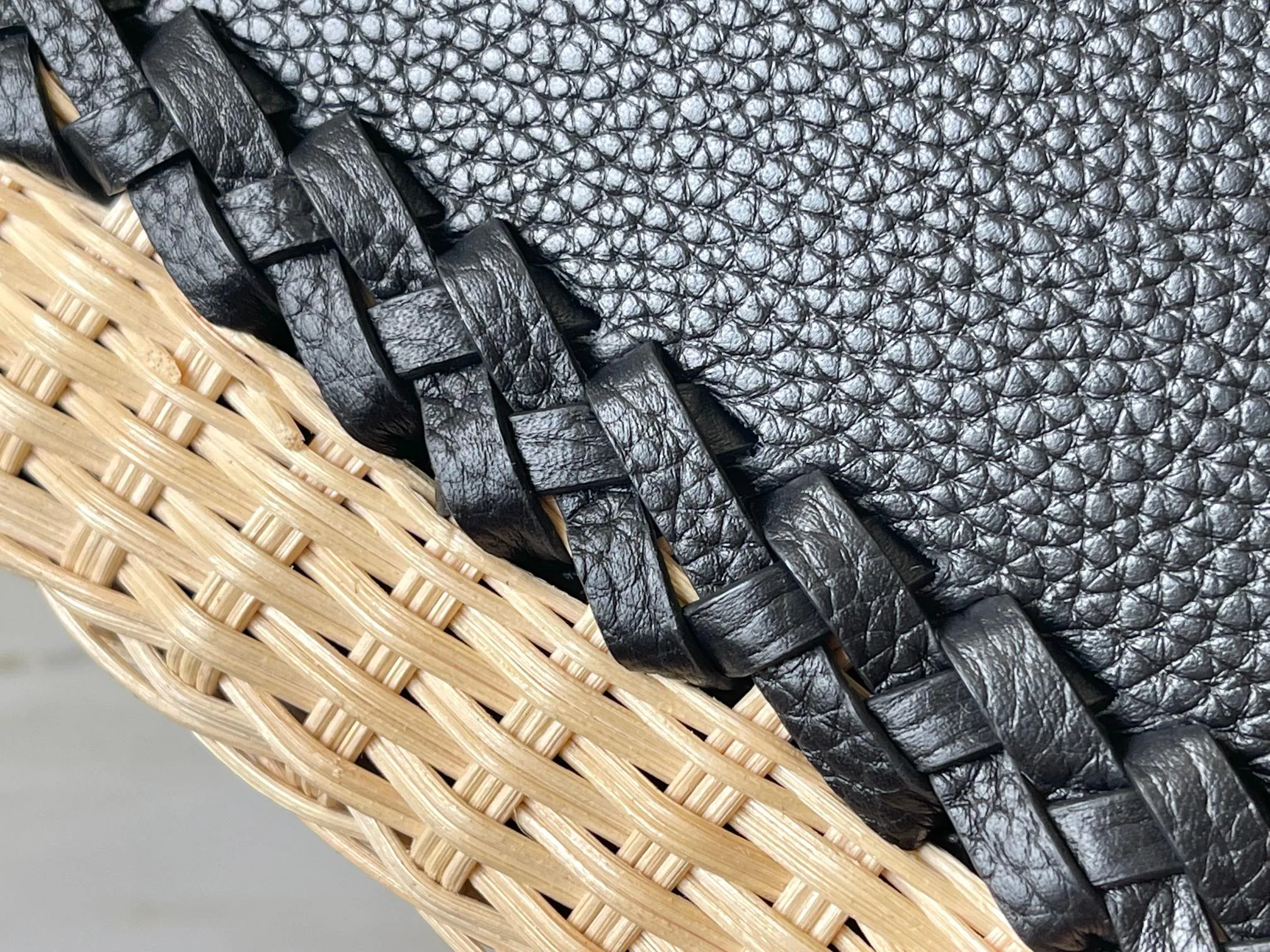 Классические Сумки Женские Louis Vuitton 18644265