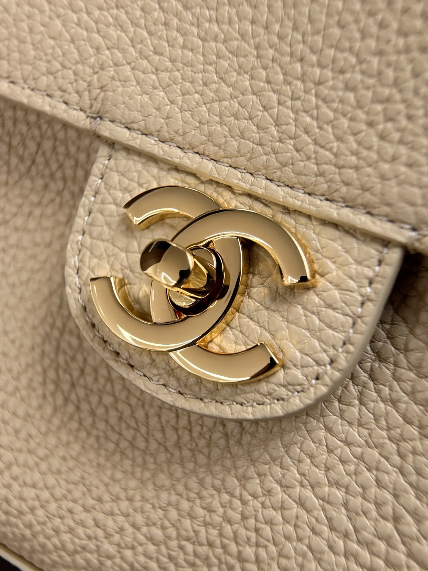 Классические Сумки Женские Chanel 18588973