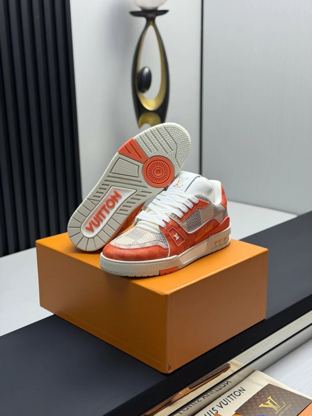 Women's Sneakers LOUIS VUITTON 17865133